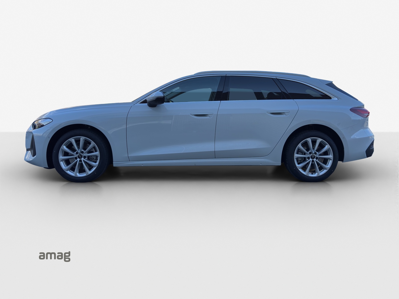 AUDI A5 Avant TDI quattro 150 kW Attraction S tronic-image-1