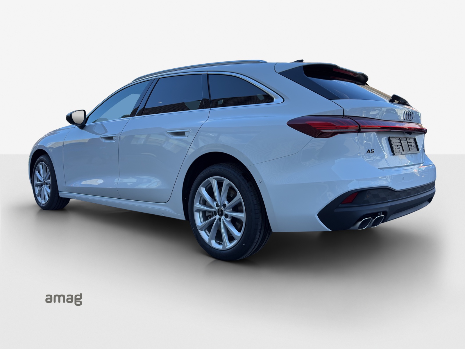AUDI A5 Avant TDI quattro 150 kW Attraction S tronic-image-2