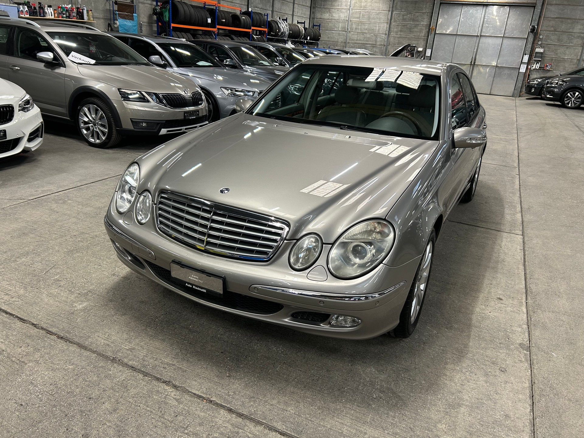 MERCEDES-BENZ E 320 Elégance 4Matic Automatic-image-9