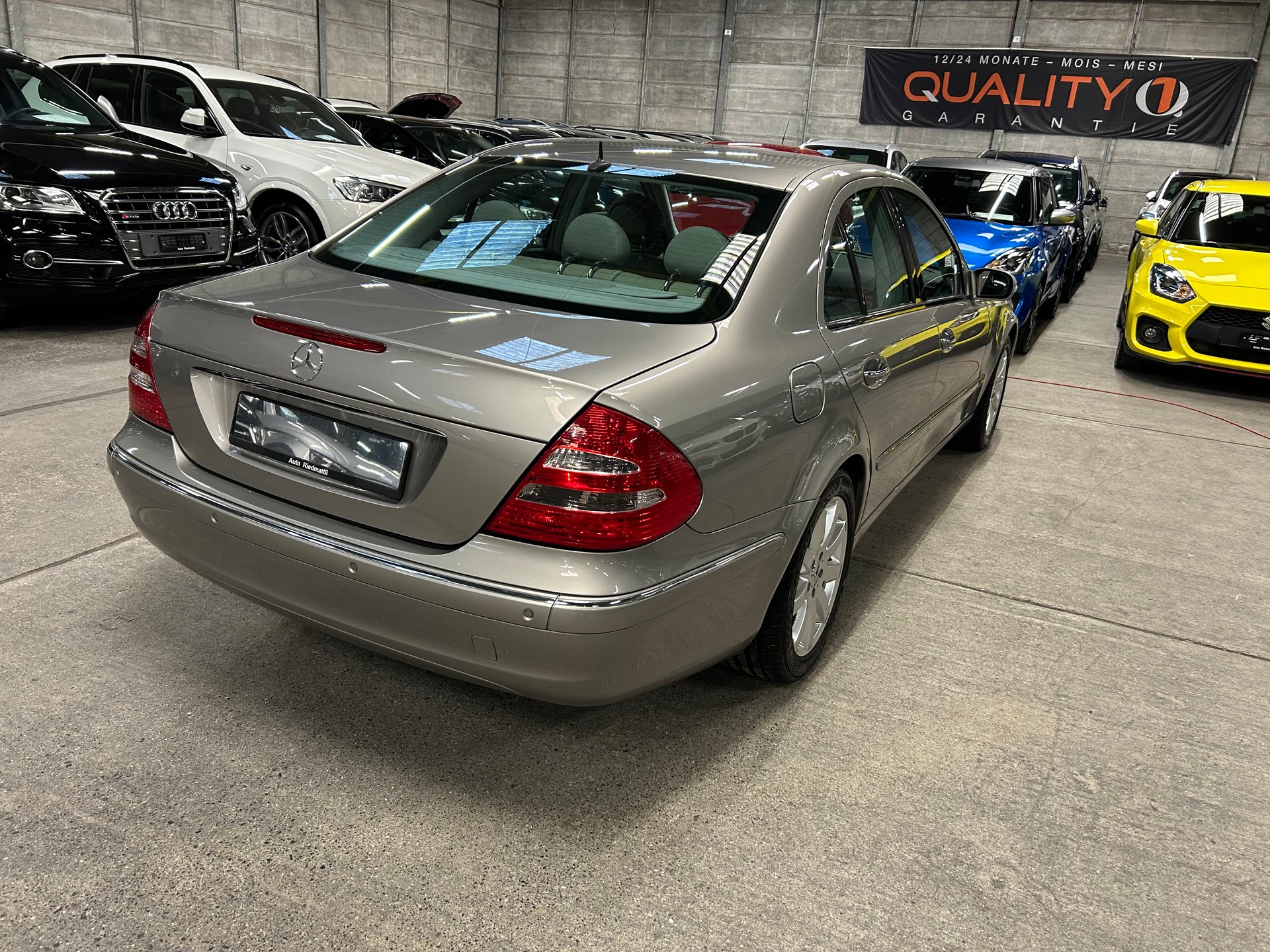 MERCEDES-BENZ E 320 Elégance 4Matic Automatic-image-3