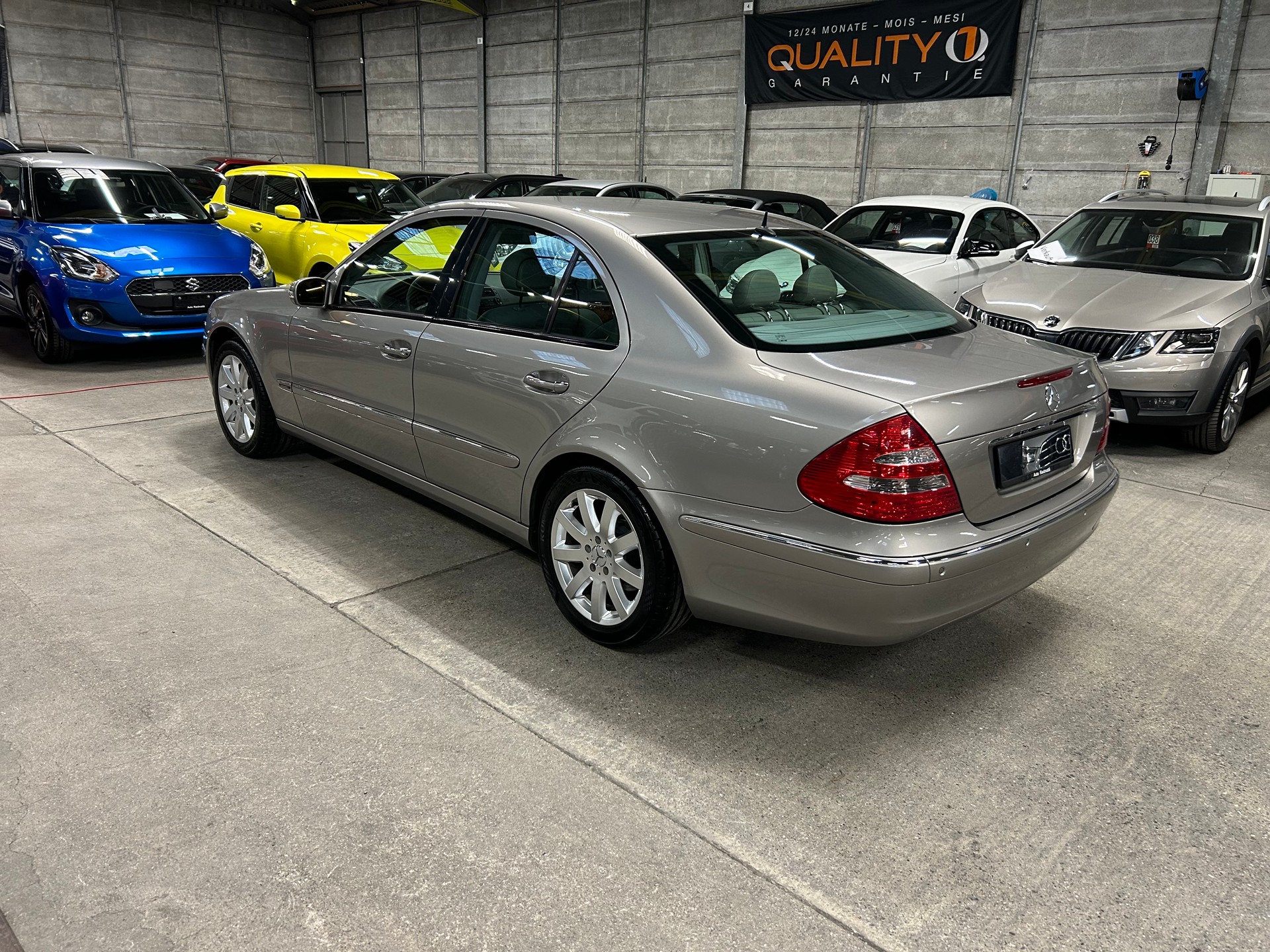 MERCEDES-BENZ E 320 Elégance 4Matic Automatic-image-6