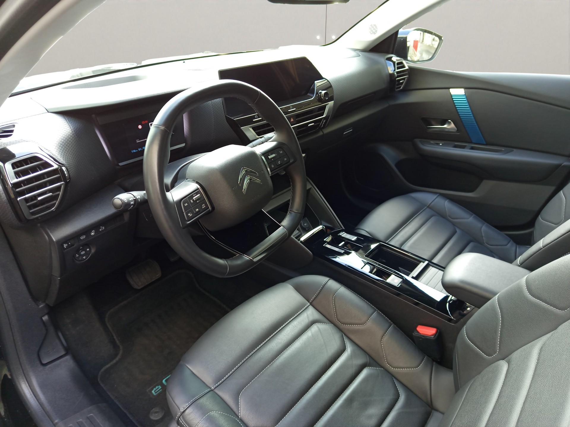 CITROEN C4 X 100 kW Shine Pack-image-12
