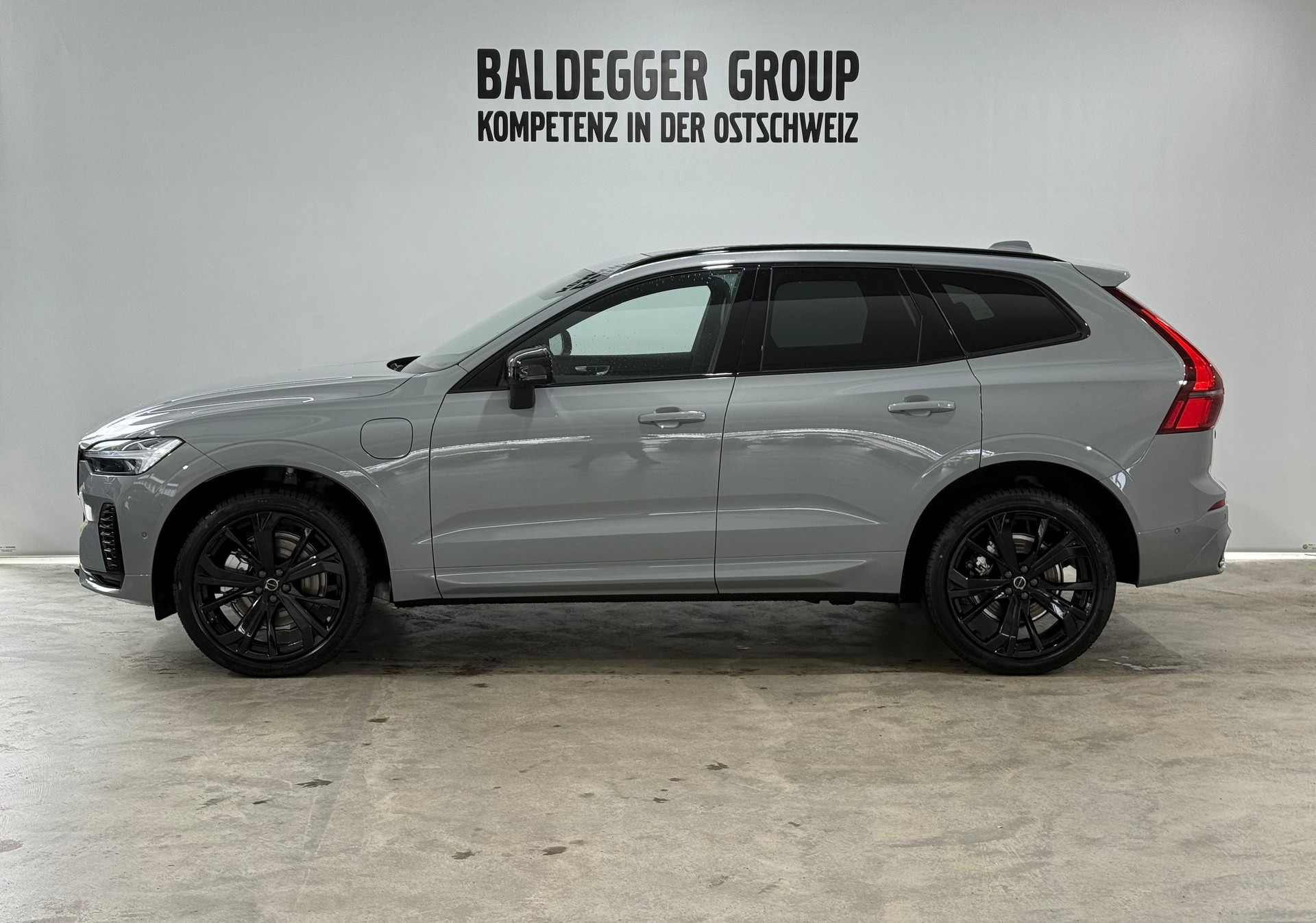 VOLVO XC60 2.0 T6 TE Black Edition e-image-1