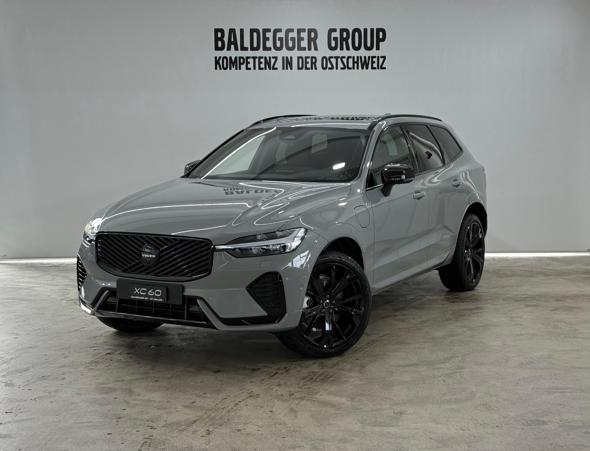 VOLVO XC60 2.0 T6 TE Black Edition e-image-0