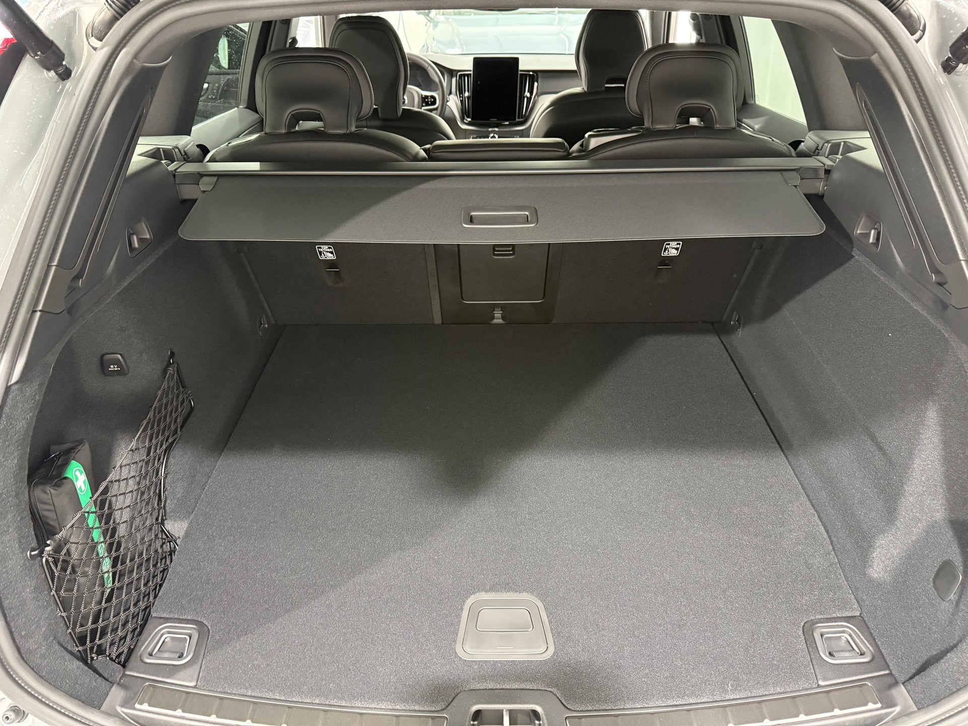 VOLVO XC60 2.0 T6 TE Black Edition e-image-6