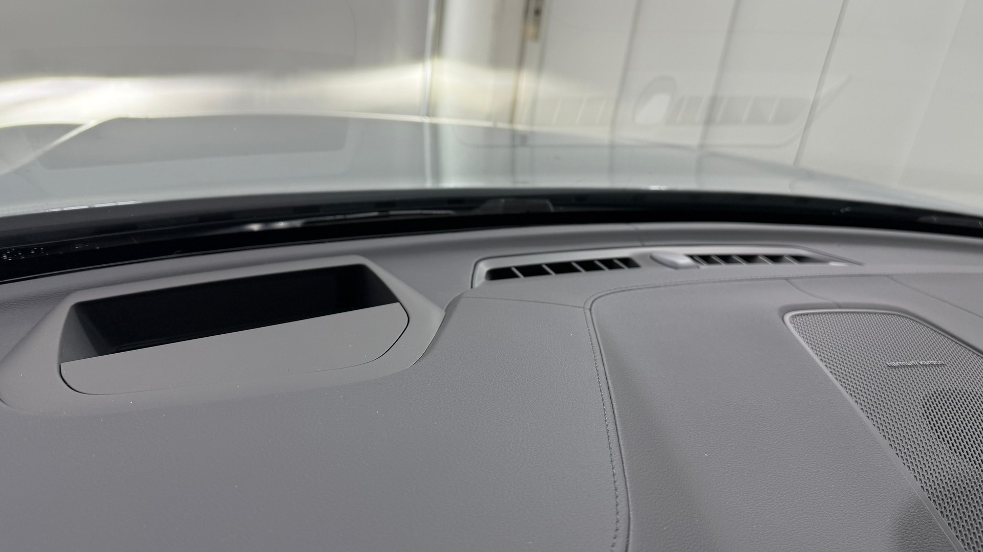 VOLVO XC60 2.0 T6 TE Black Edition e-image-13