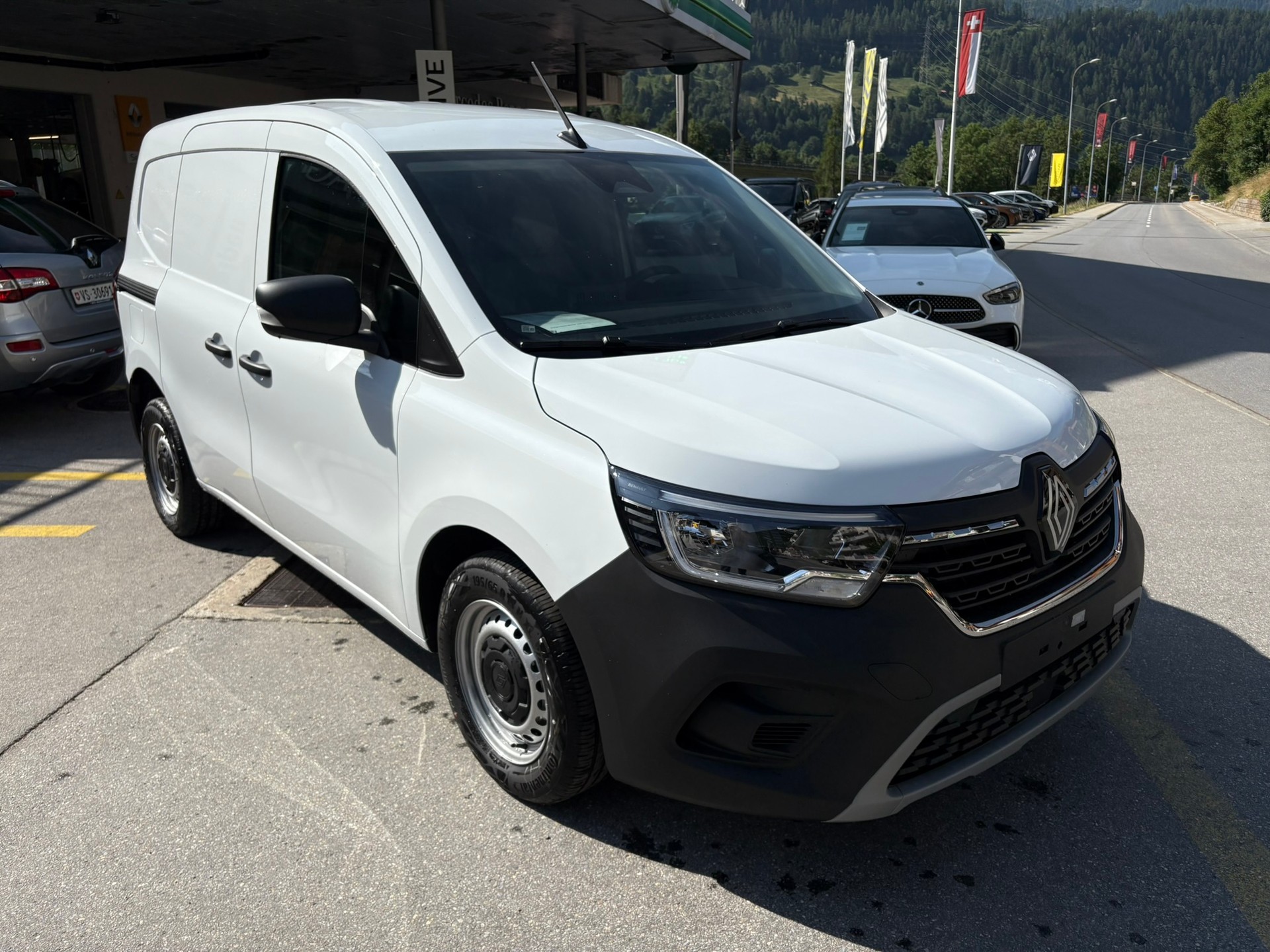 RENAULT Kangoo Van 1.3 TCe ST Extra-image-1