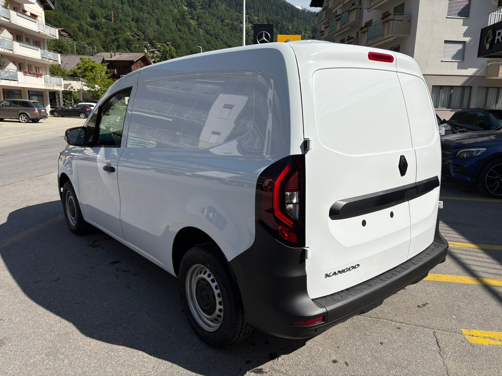 RENAULT Kangoo Van 1.3 TCe ST Extra-image-4