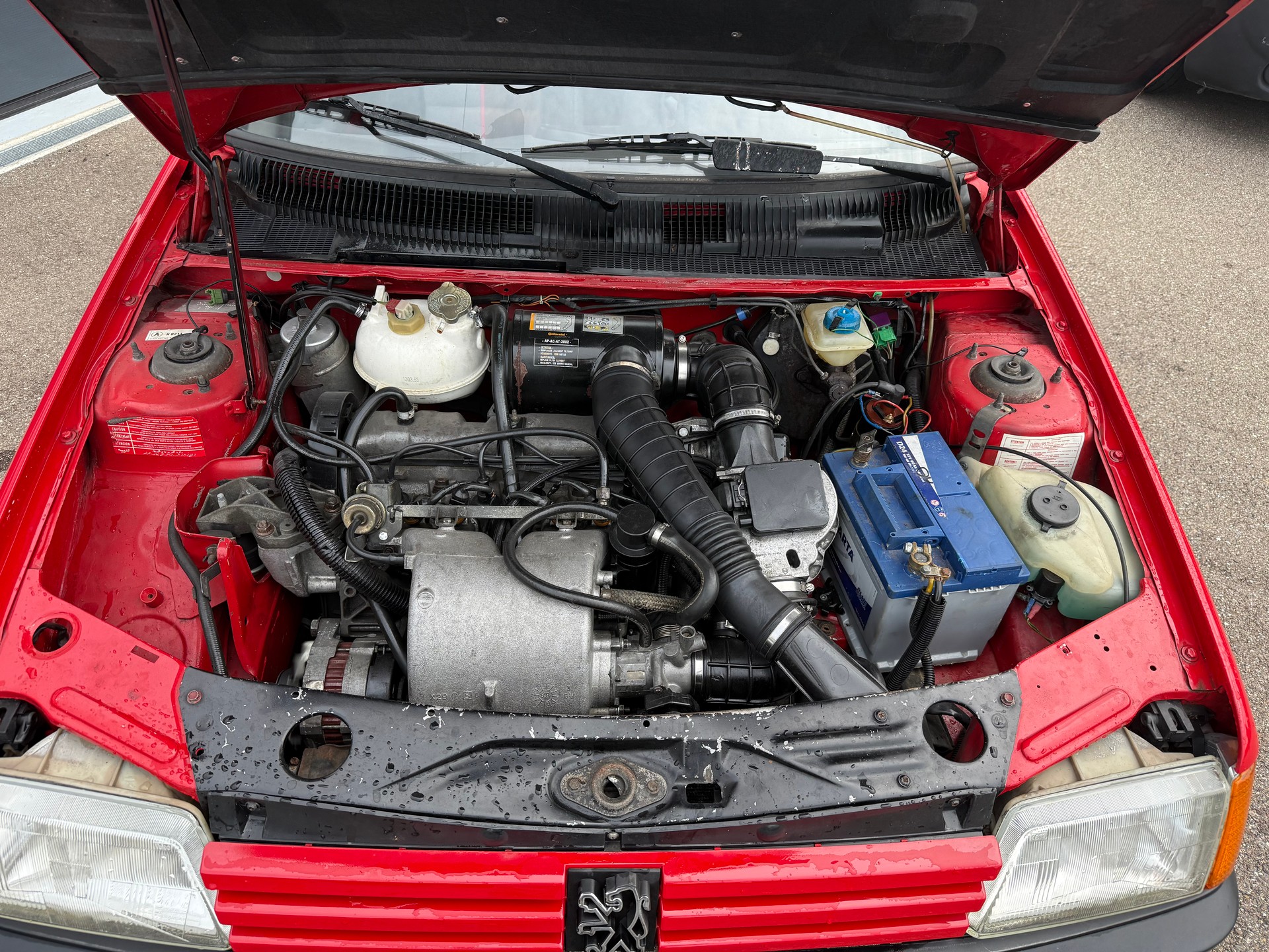 PEUGEOT 205 1.9 GTi-image-10