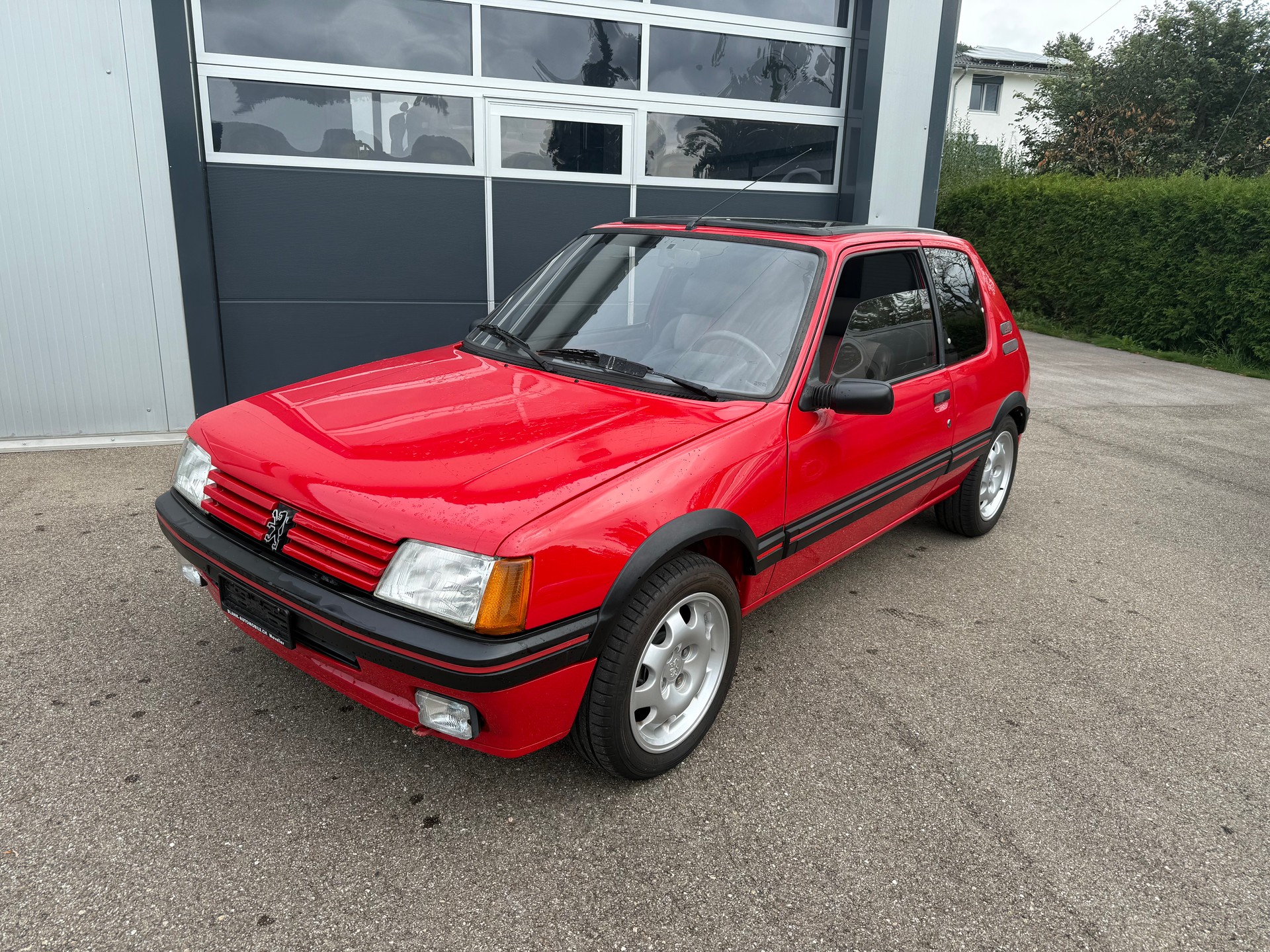 PEUGEOT 205 1.9 GTi-image-1