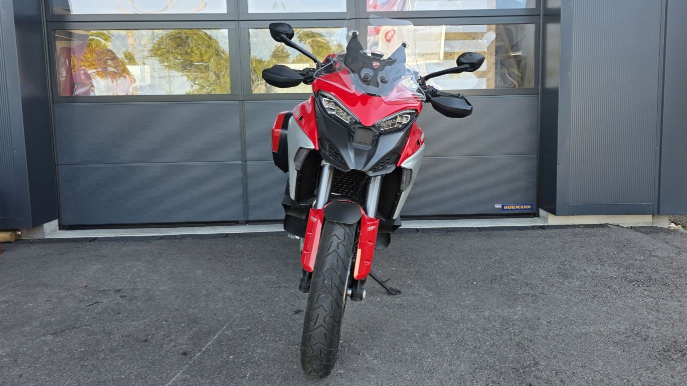 DUCATI Multistrada V4 S Travel & Radar-showroom-element-3