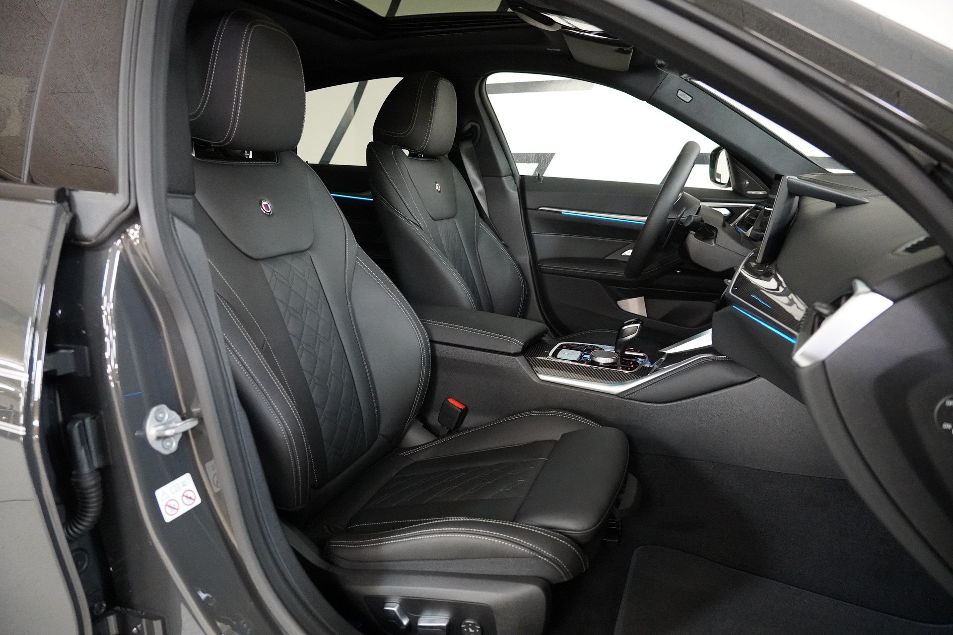 BMW-ALPINA B4 Gran Coupé 3.0 xDrive S-Tronic-image-16