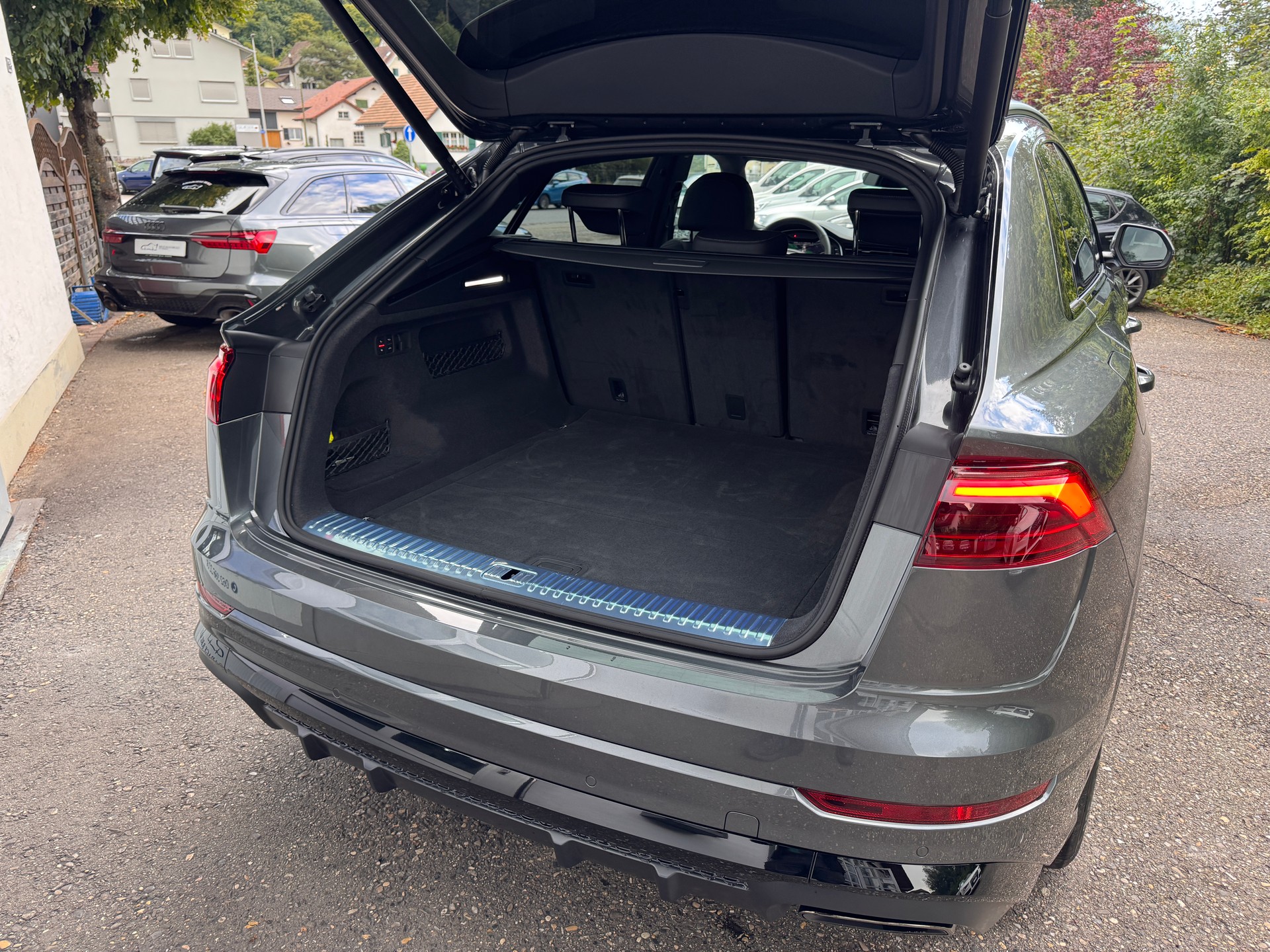 AUDI Q8 SUV 50 TDI quattro-image-7
