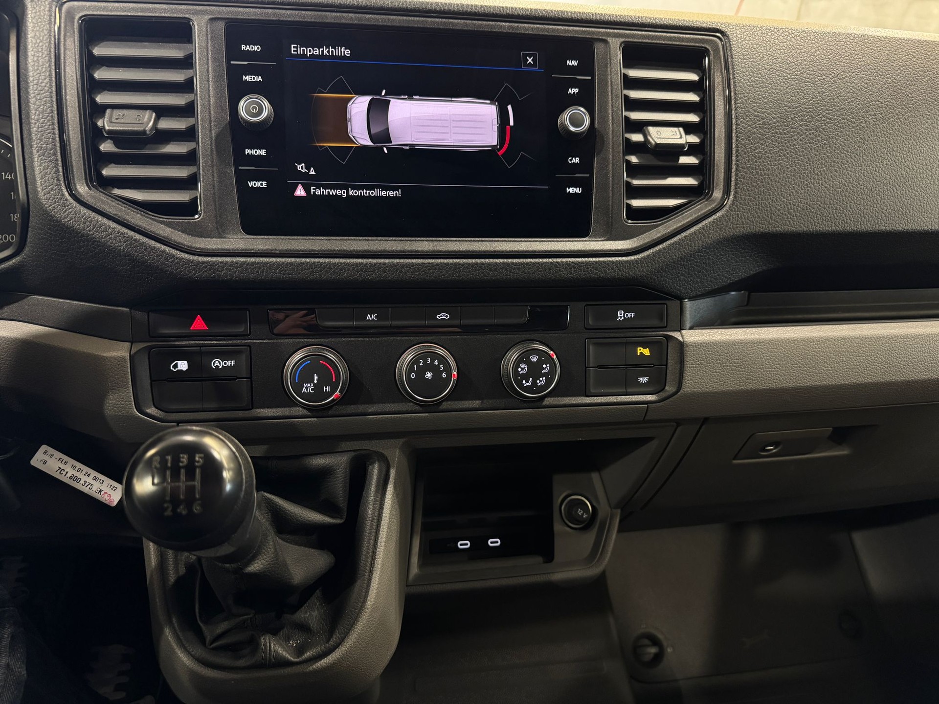 VW Crafter 35 2.0 TDI L4 H3 140PS-image-9