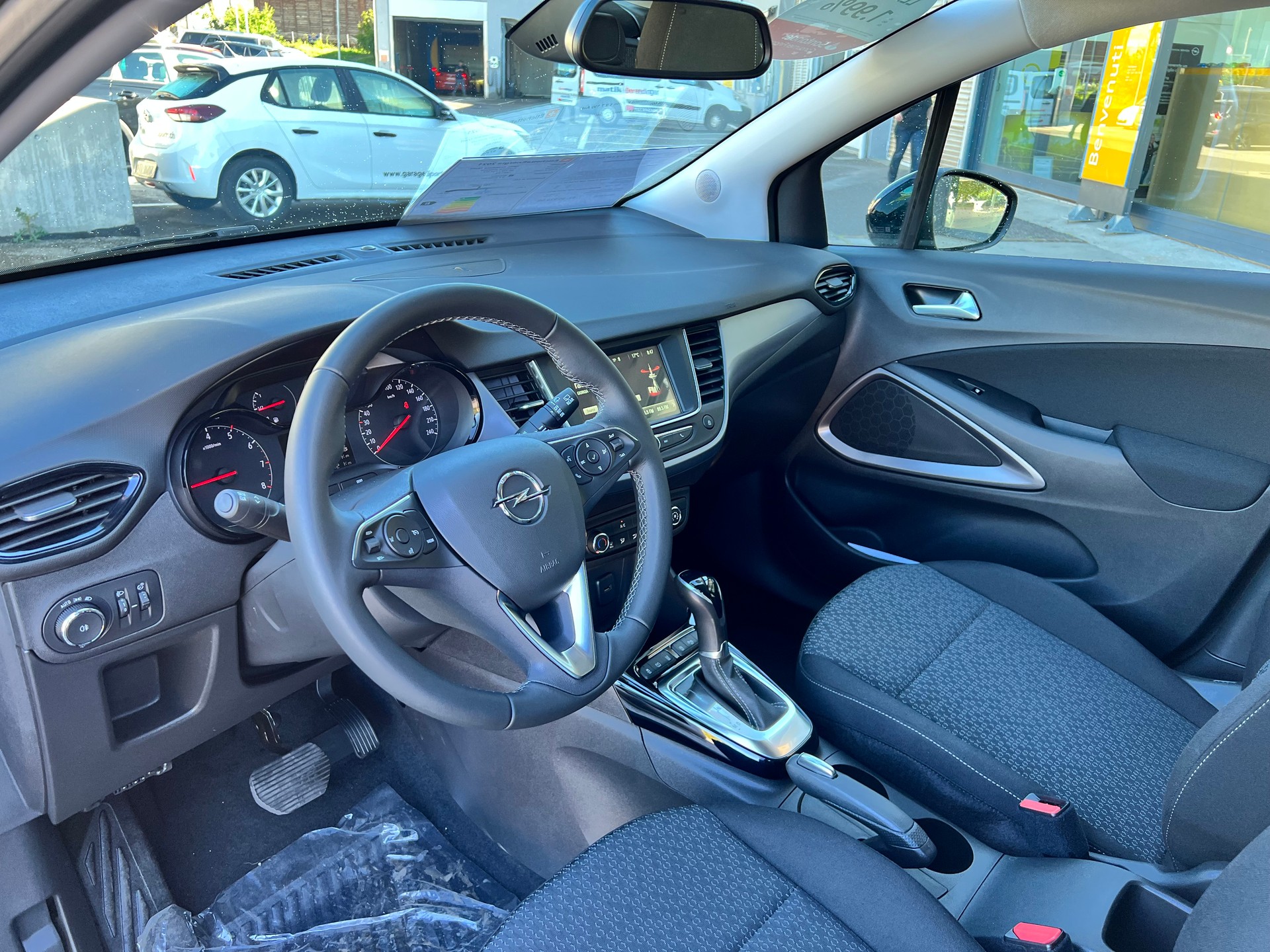 OPEL Crossland 1.2i Edition Automat-image-9