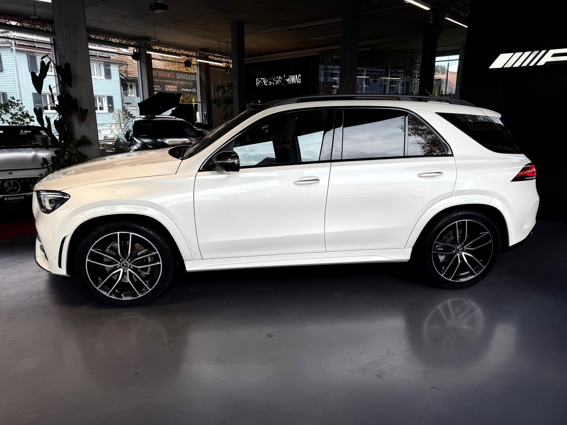 MERCEDES-BENZ GLE 400 d 4Matic AMG Line 9G-Tronic-image-3