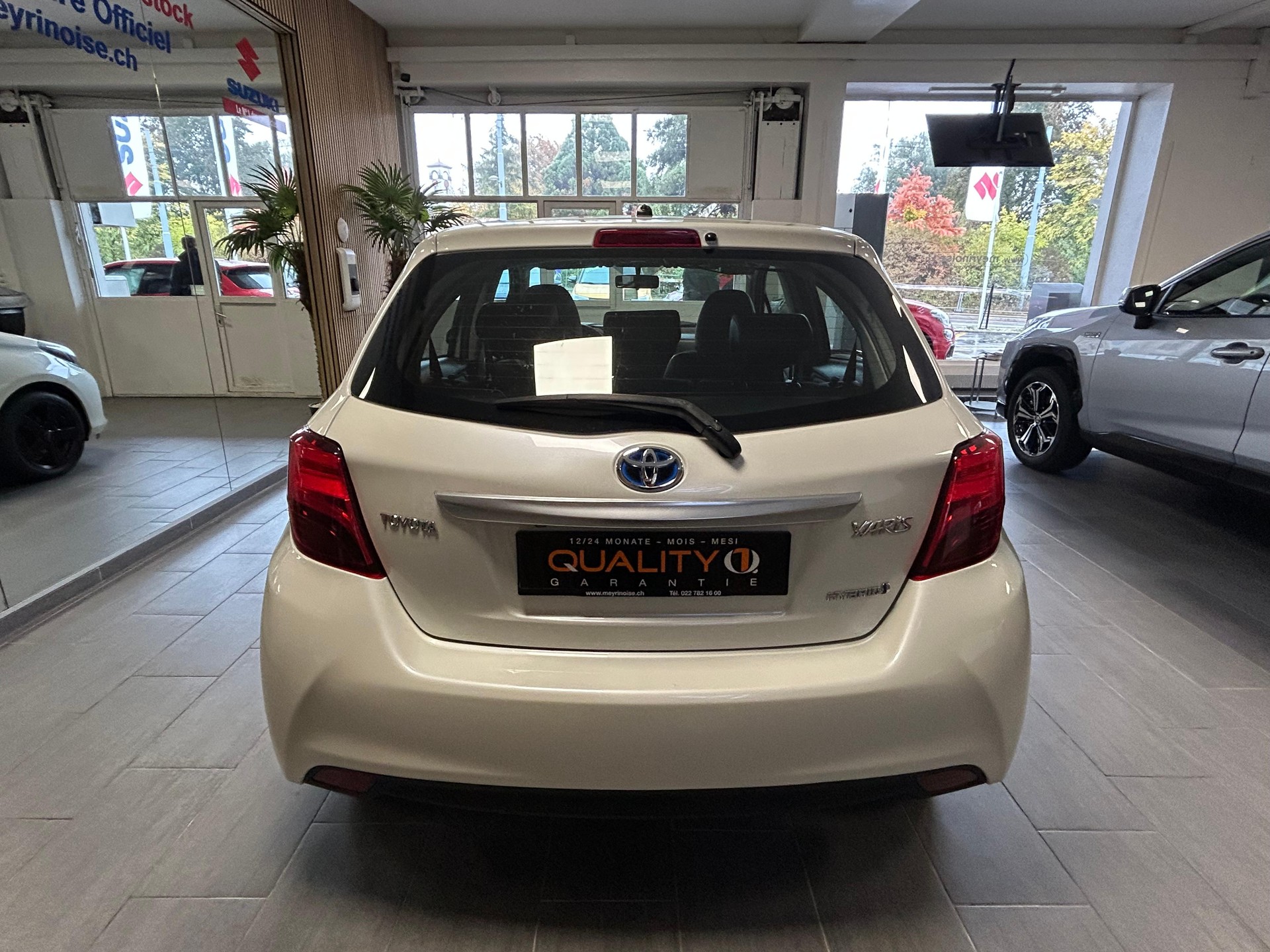 TOYOTA Yaris 1.5 VVT-i HSD Luna-image-6