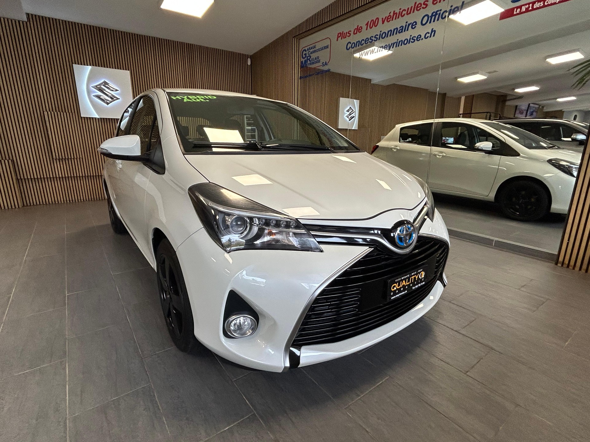 TOYOTA Yaris 1.5 VVT-i HSD Luna-showroom-element-2