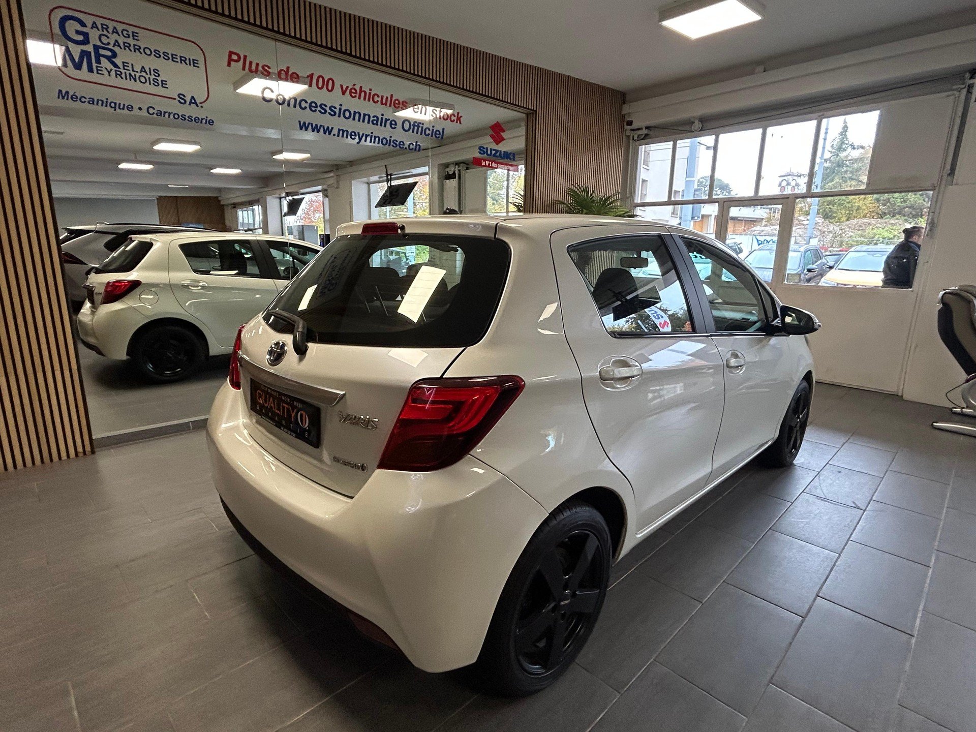 TOYOTA Yaris 1.5 VVT-i HSD Luna-image-7