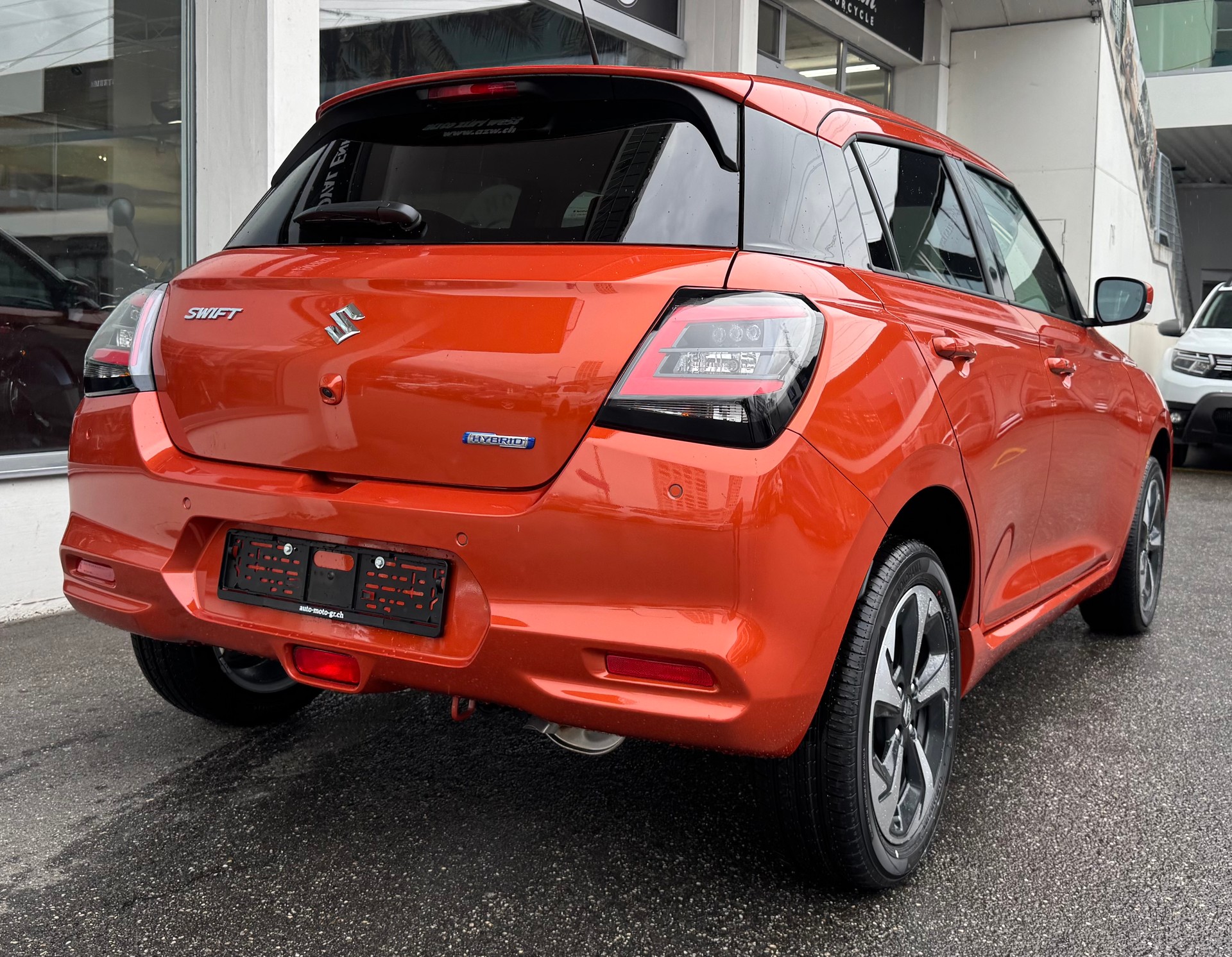 SUZUKI Swift 1.2 Compact Top Hybrid 4x4-image-4