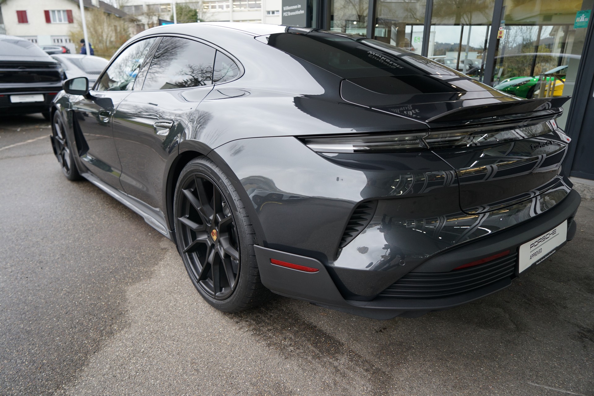 PORSCHE Taycan Turbo GT 104kWh-image-2