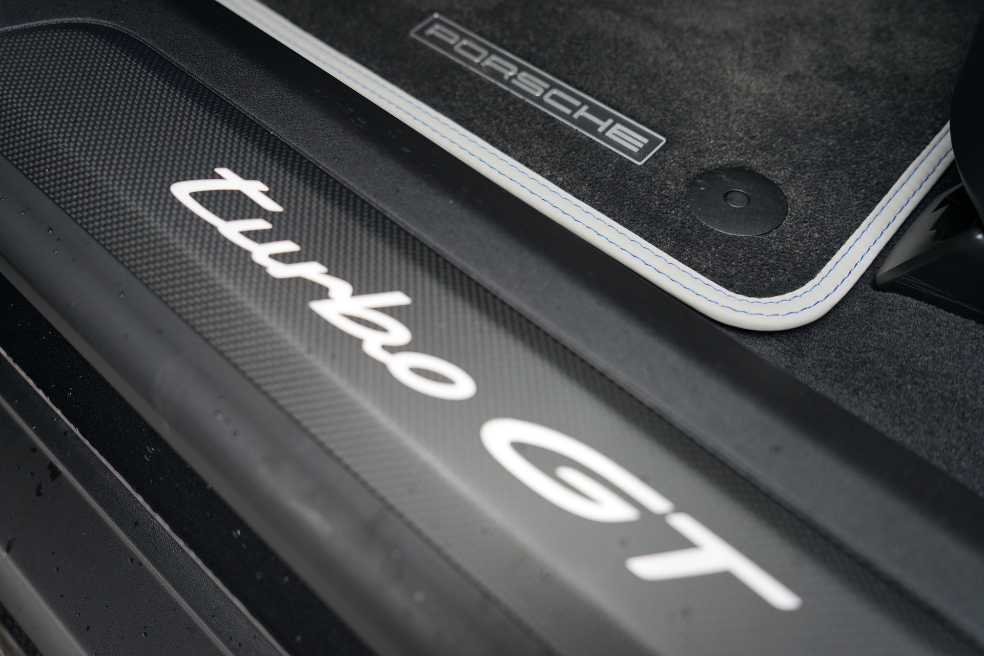 PORSCHE Taycan Turbo GT 104kWh-image-21