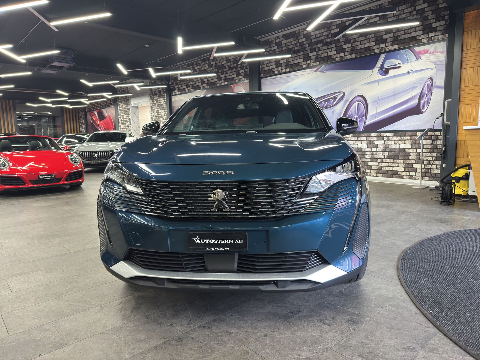 PEUGEOT 3008 1.2 PureTech Active Pack-image-1
