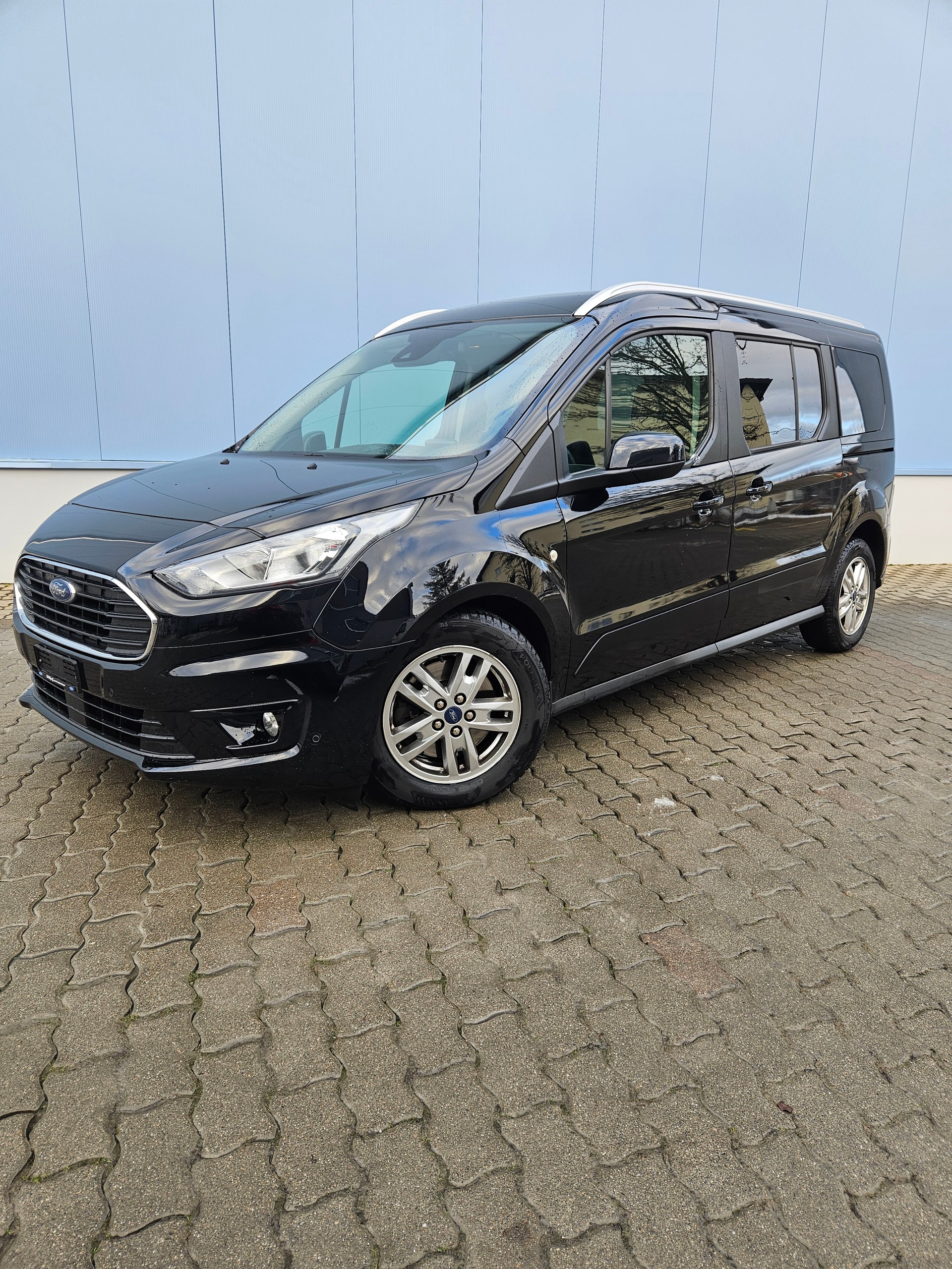 FORD Grand Tourneo Connect 1.5 EcoBlue Titanium Automat-image-3