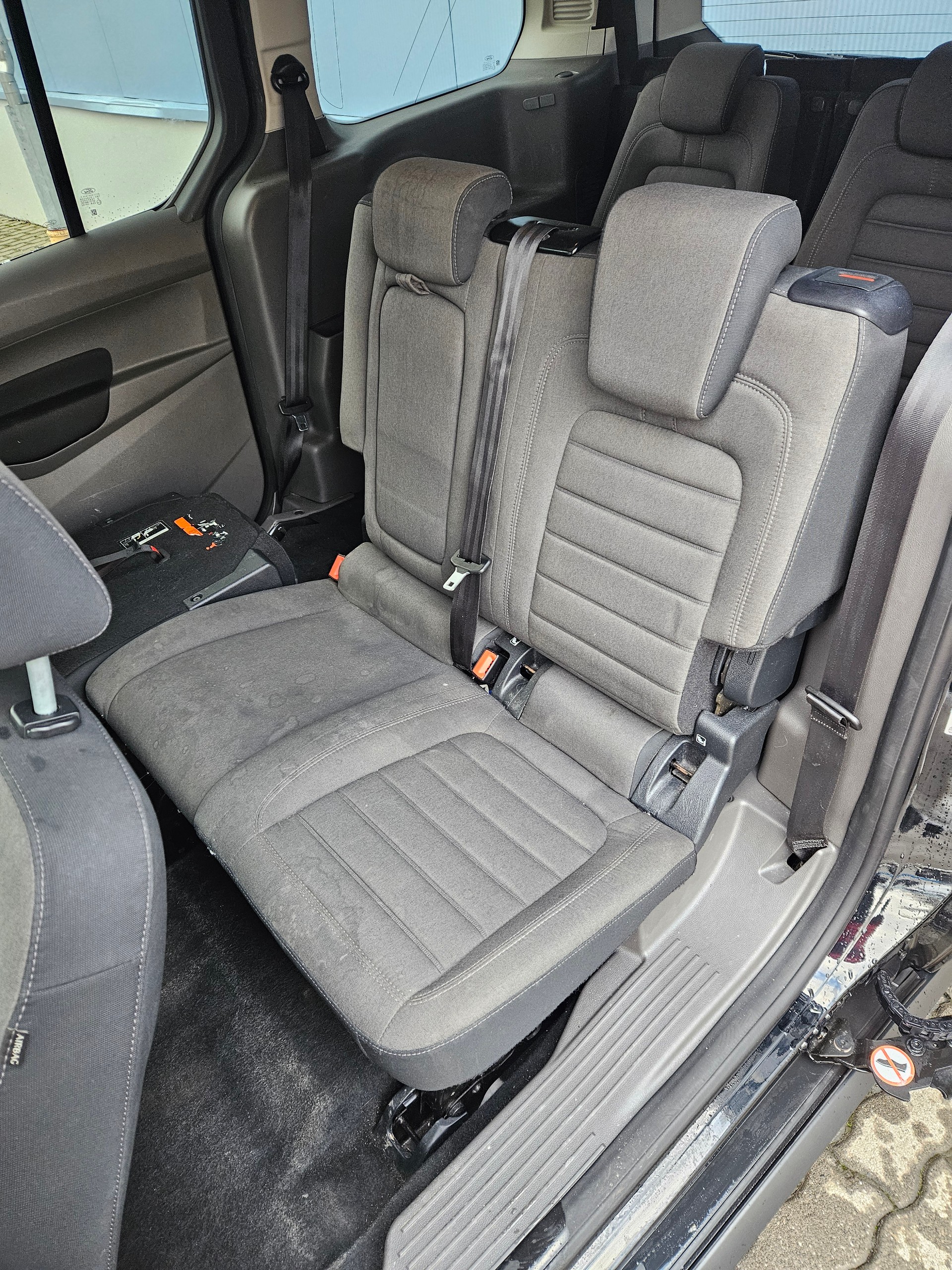 FORD Grand Tourneo Connect 1.5 EcoBlue Titanium Automat-image-10