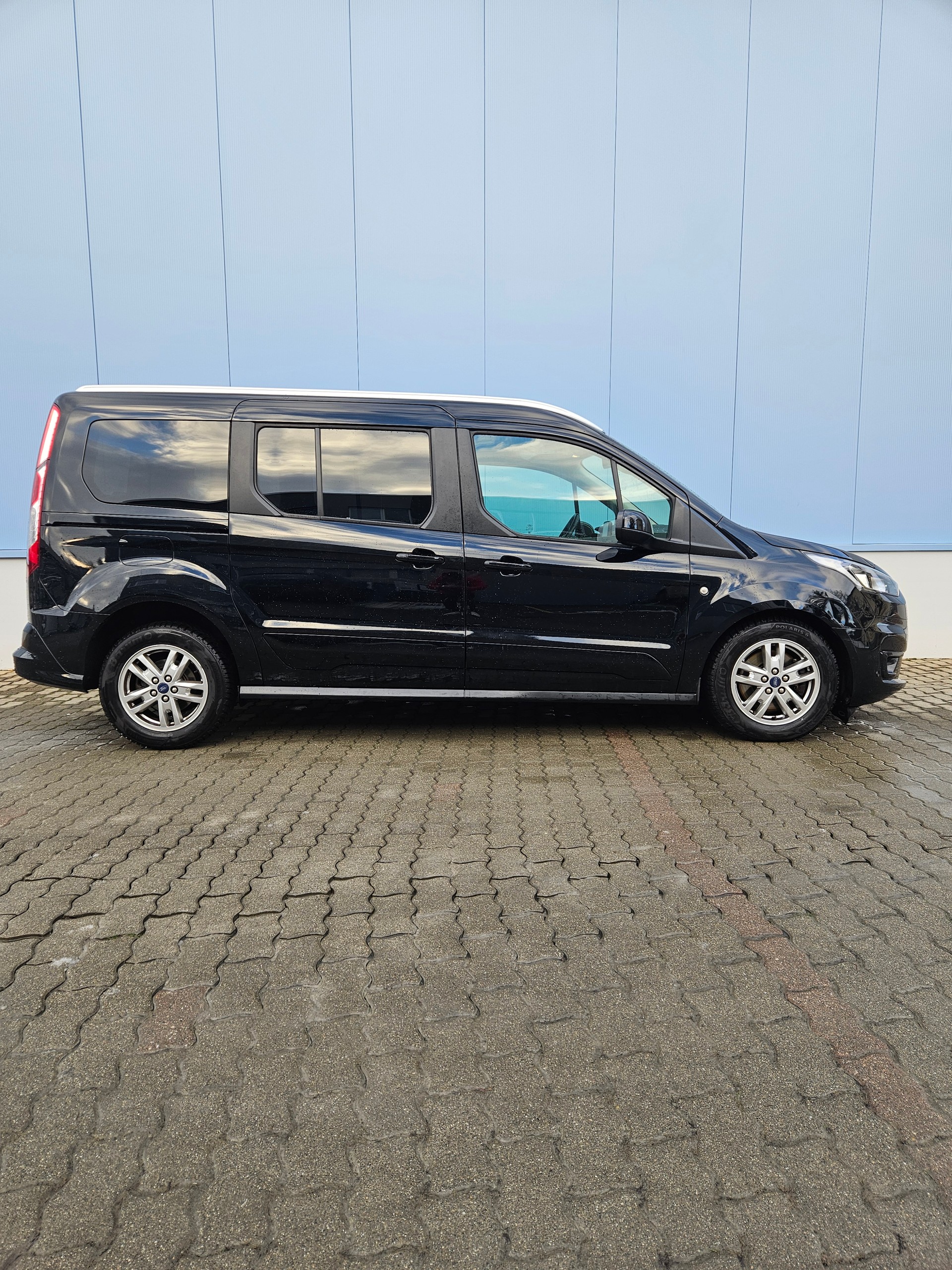 FORD Grand Tourneo Connect 1.5 EcoBlue Titanium Automat-image-1