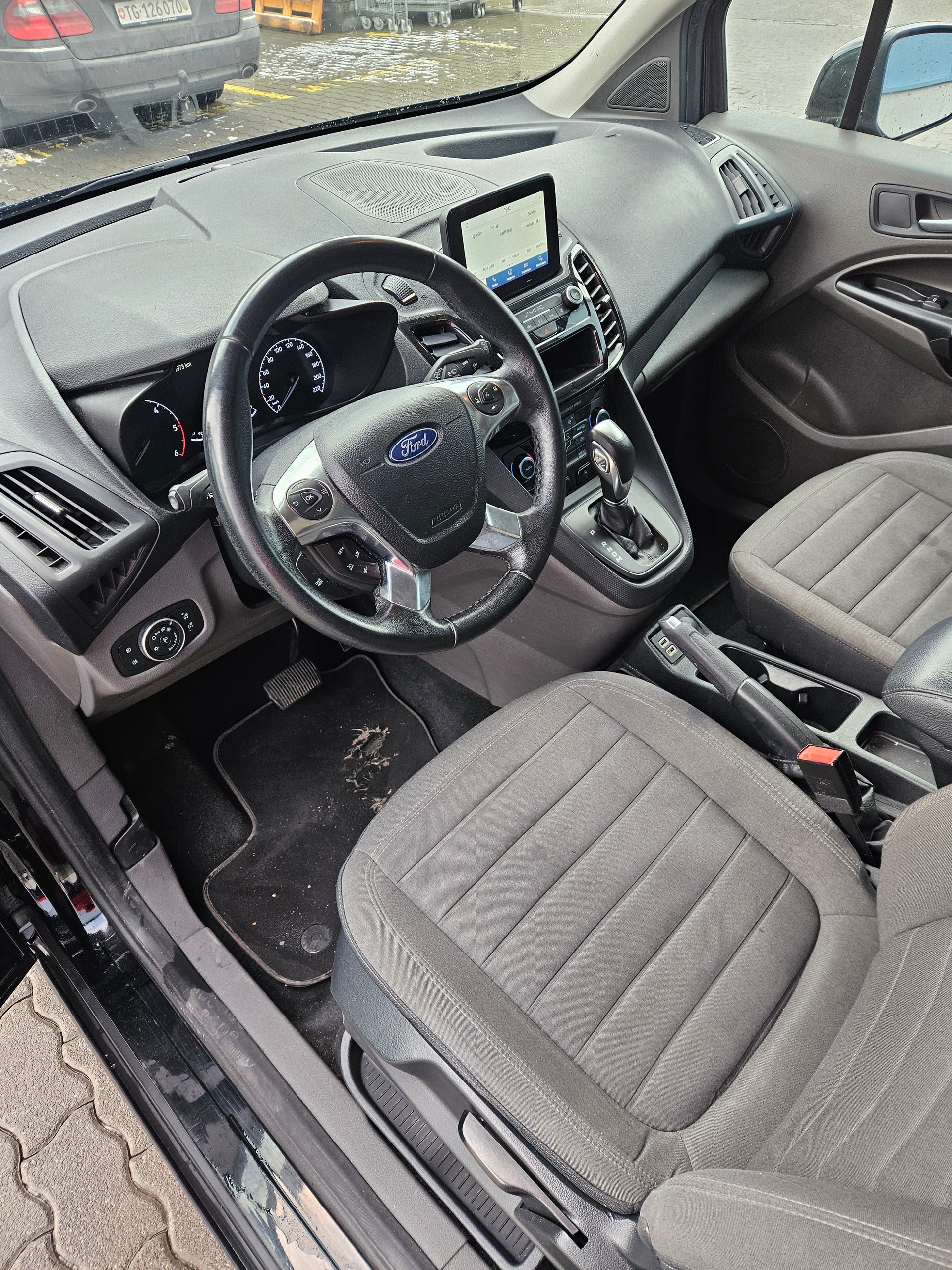 FORD Grand Tourneo Connect 1.5 EcoBlue Titanium Automat-image-7