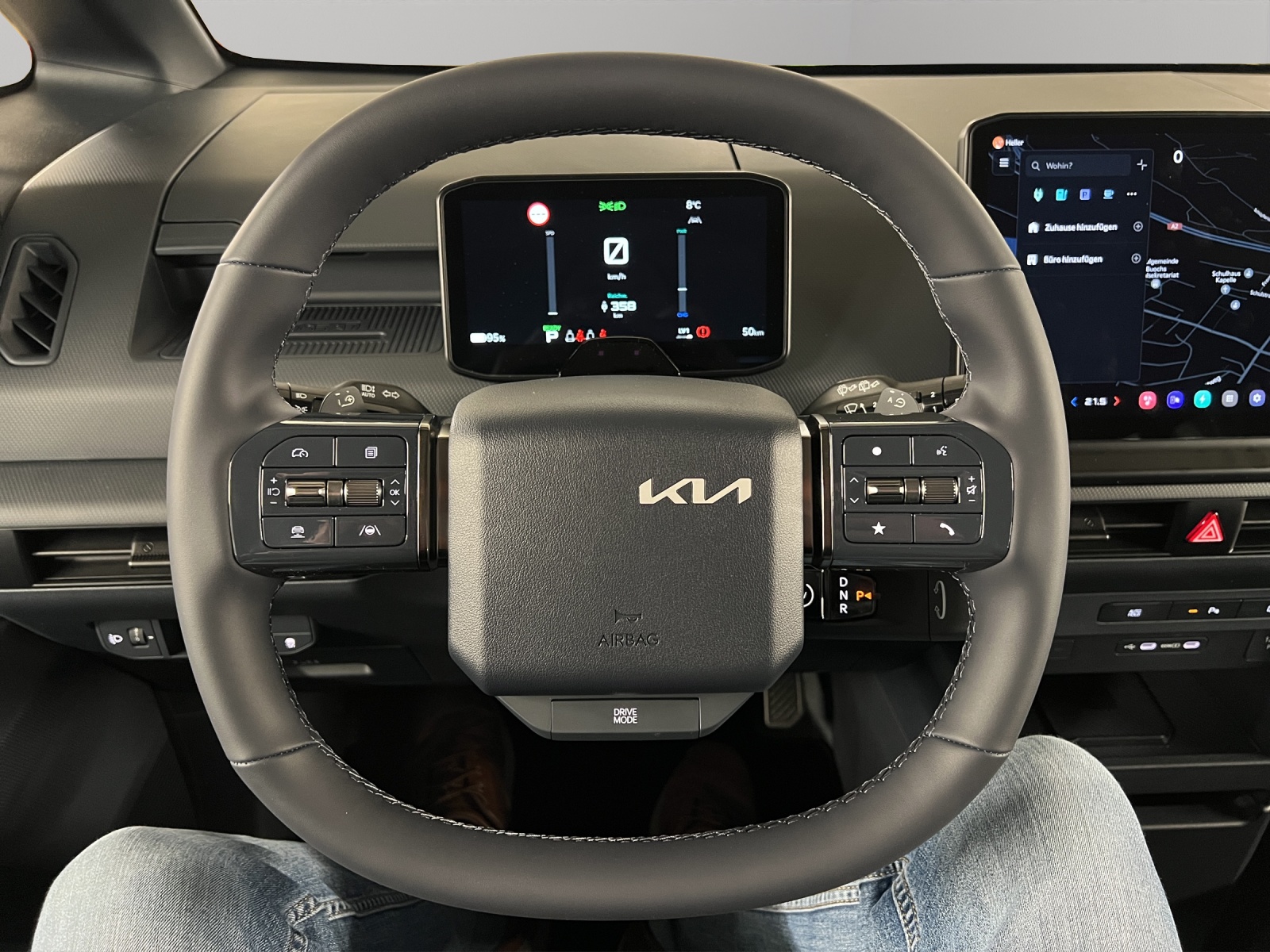 KIA PV5 Passenger 71.2 kWh Plus-image-6