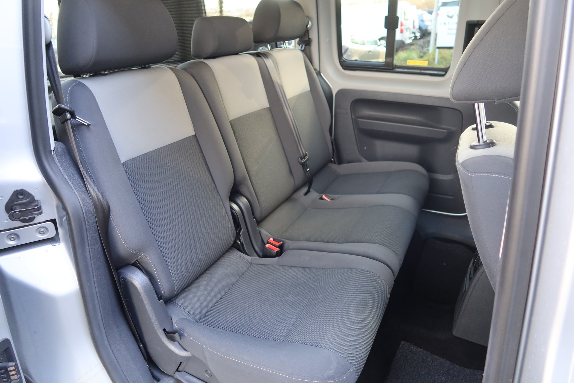 VW Caddy 1.6TDI BMT Trend A-image-13