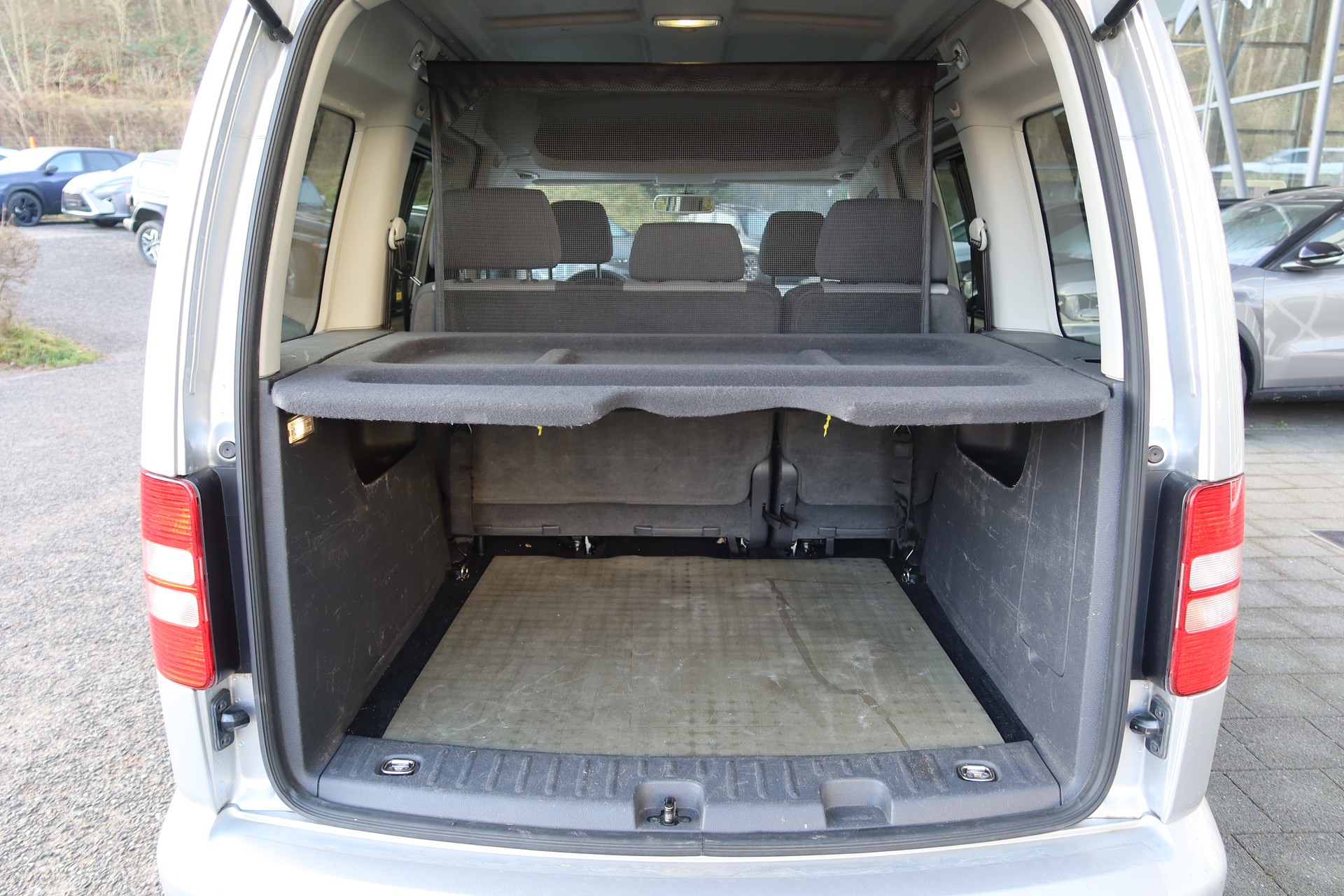 VW Caddy 1.6TDI BMT Trend A-image-6