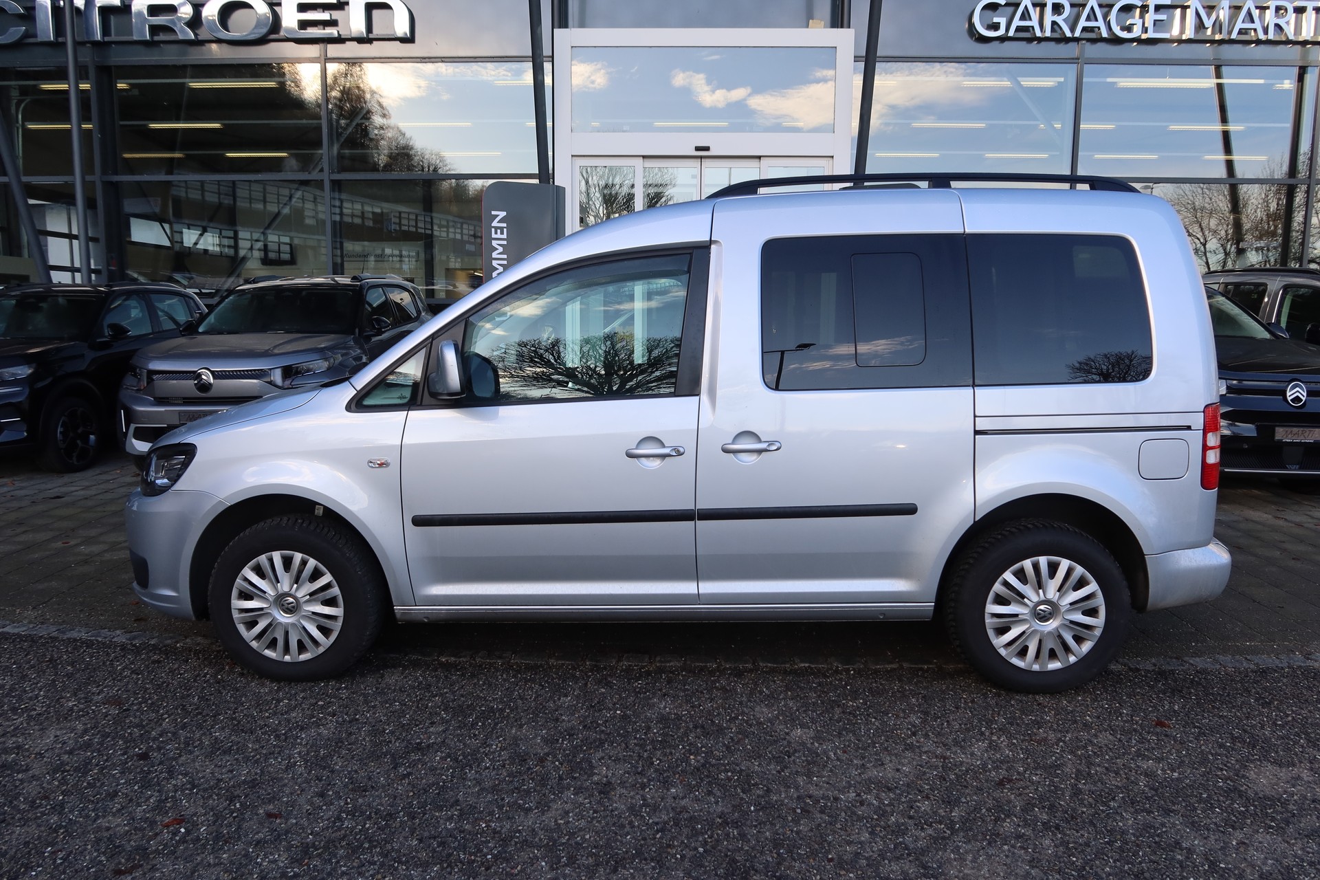 VW Caddy 1.6TDI BMT Trend A-image-1