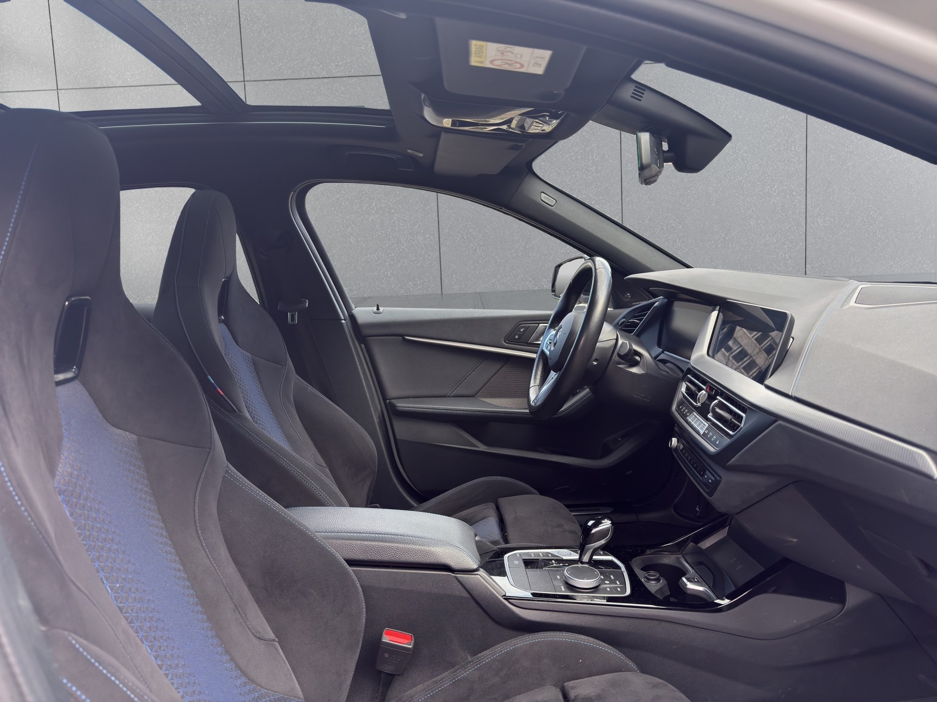 BMW 120d xDrive Steptronic M Sport-image-6
