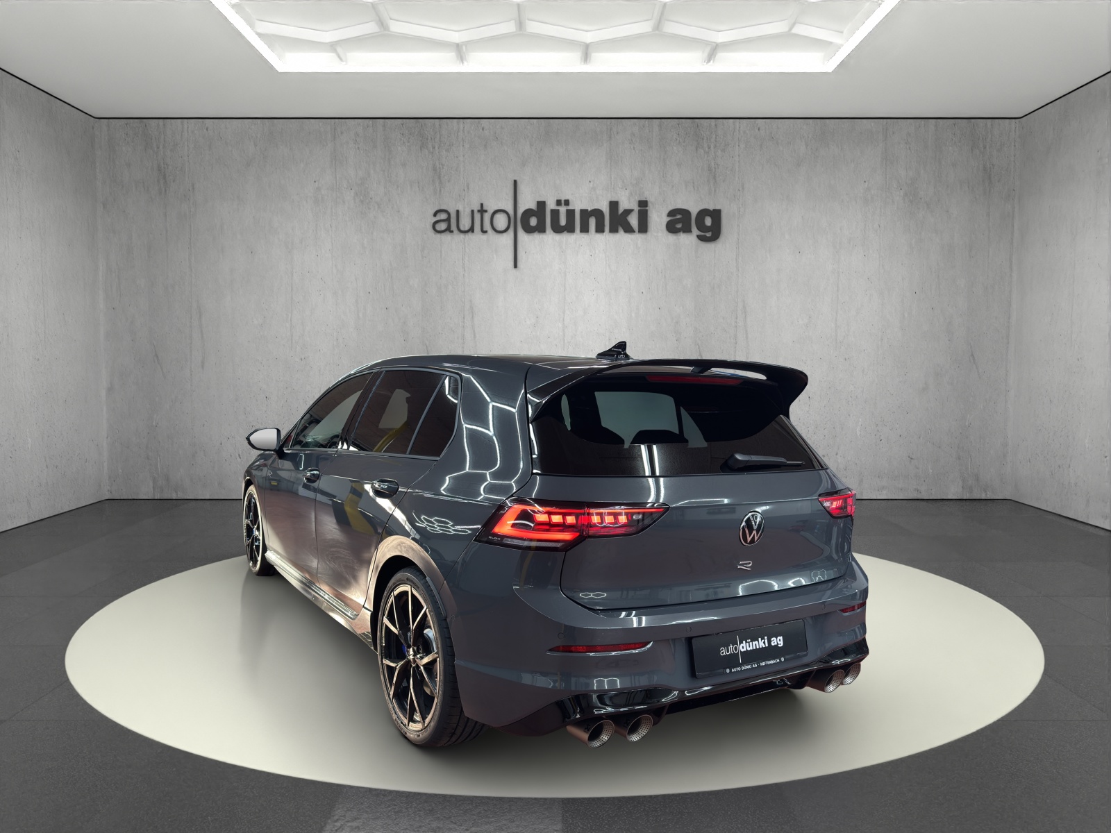 VW Golf 2.0 TSI R DSG 4 Motion-image-2