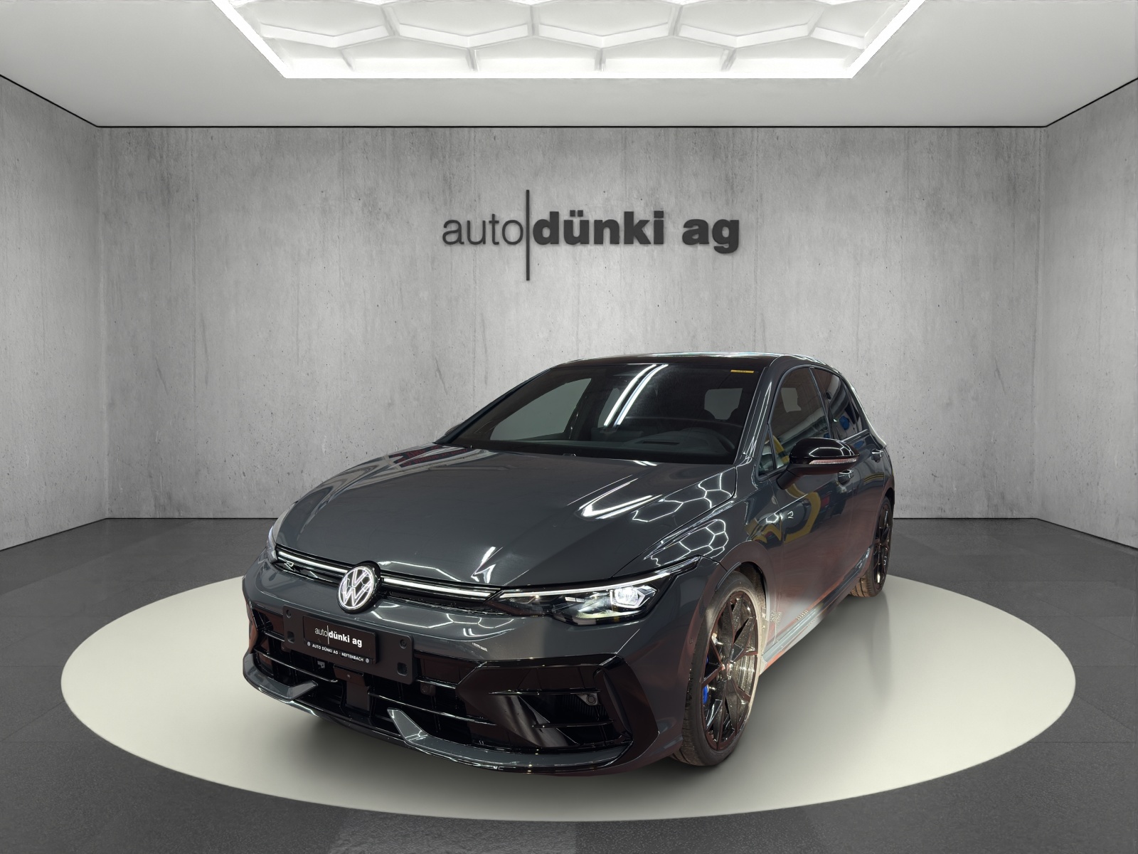 VW Golf 2.0 TSI R DSG 4 Motion-image-0