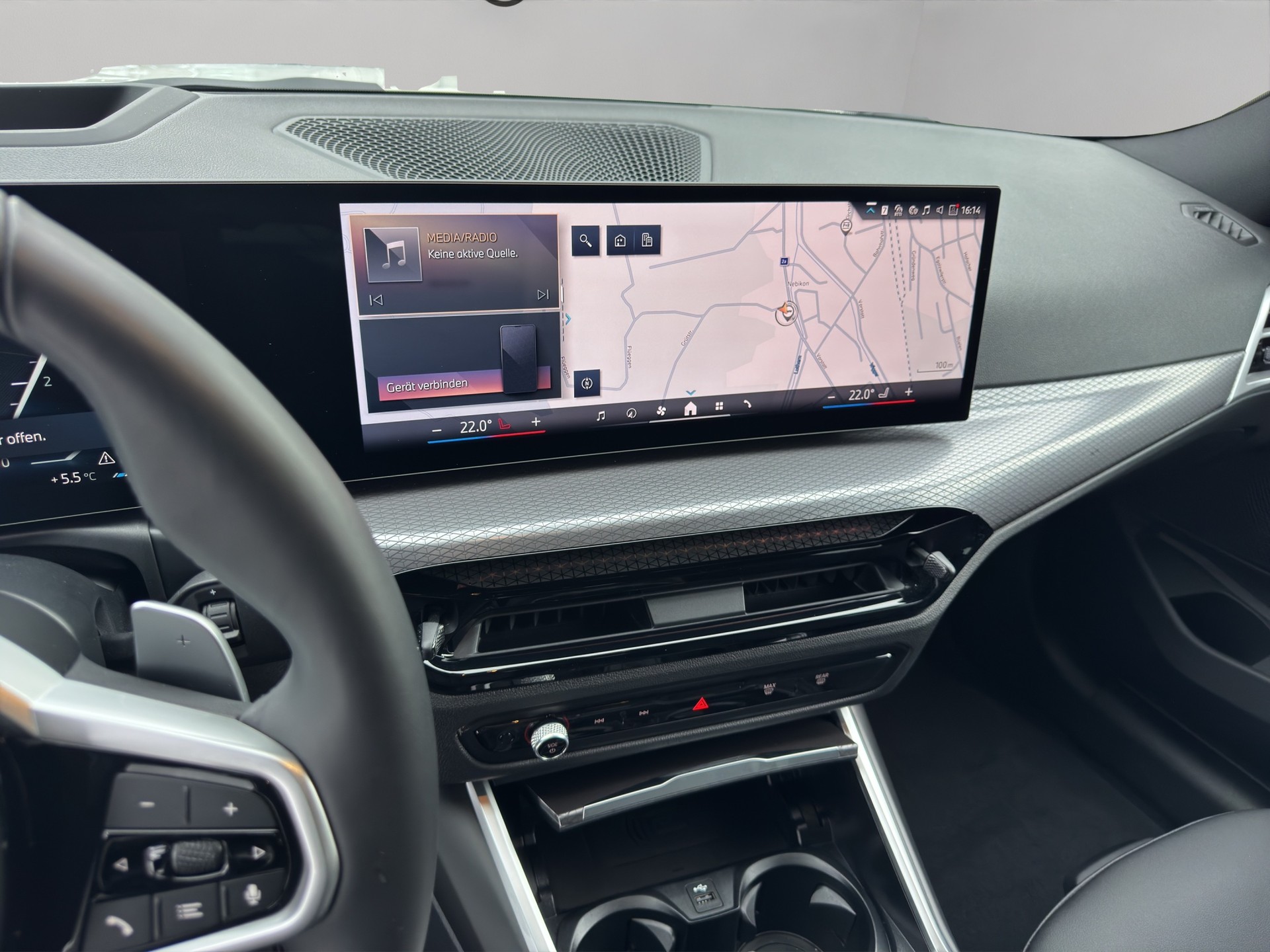 BMW 320d xDrive 48V Touring Steptronic M Sport-image-14