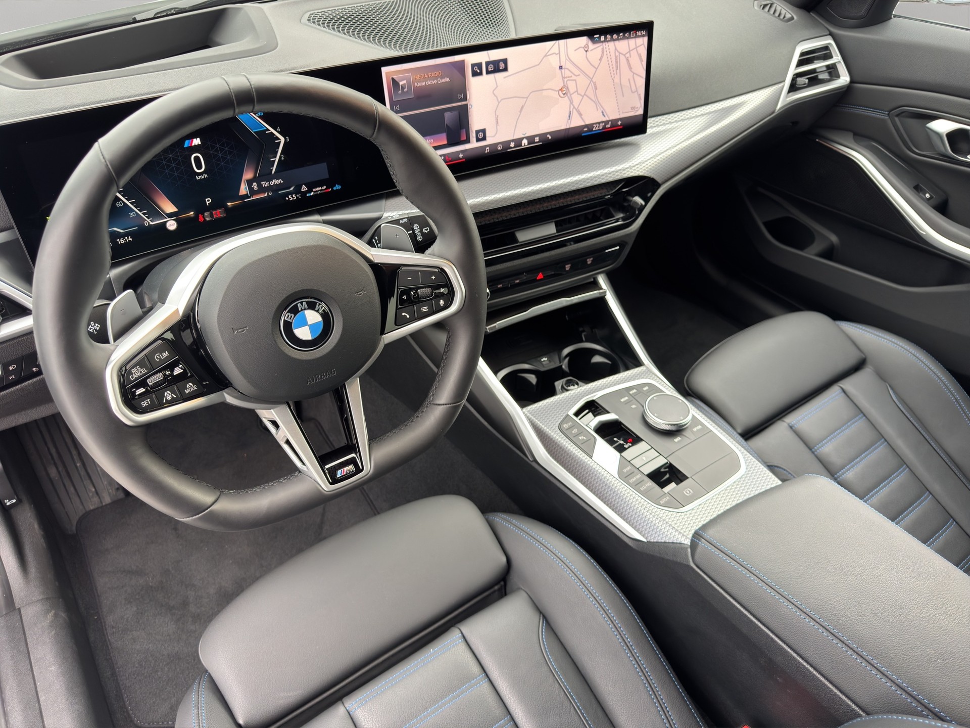 BMW 320d xDrive 48V Touring Steptronic M Sport-image-10