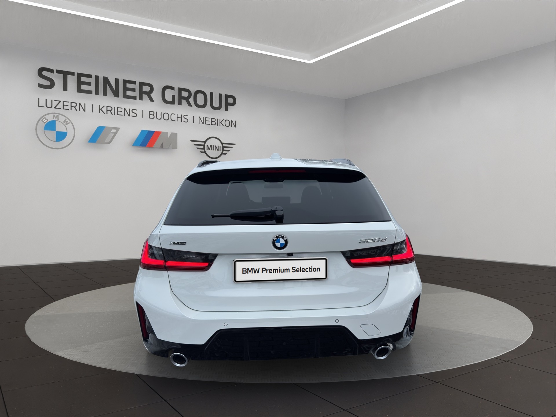 BMW 320d xDrive 48V Touring Steptronic M Sport-image-5