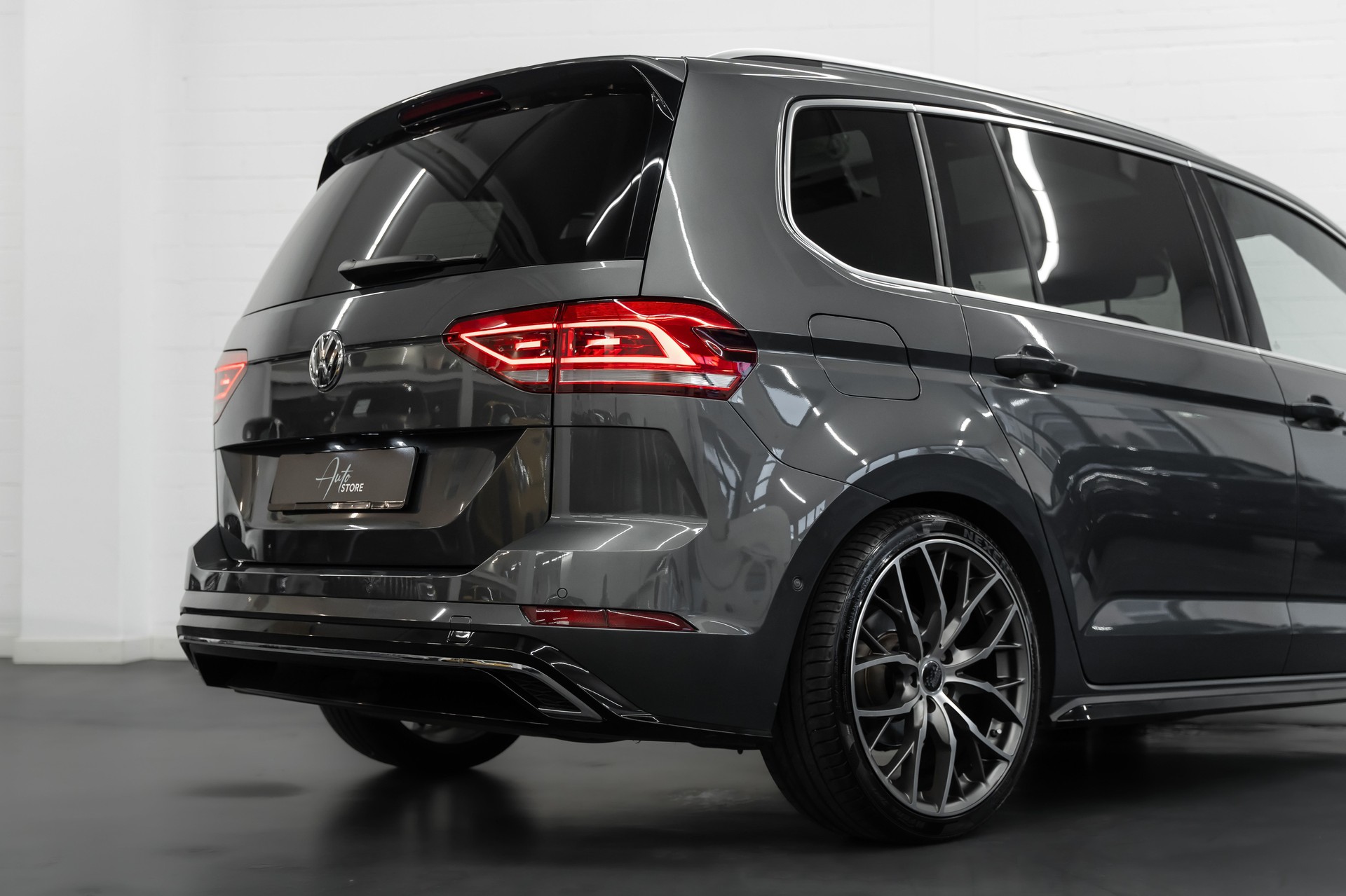 VW Touran 1.5 TSI R LINE EVO Highline DSG *7-Plätzer*-image-6