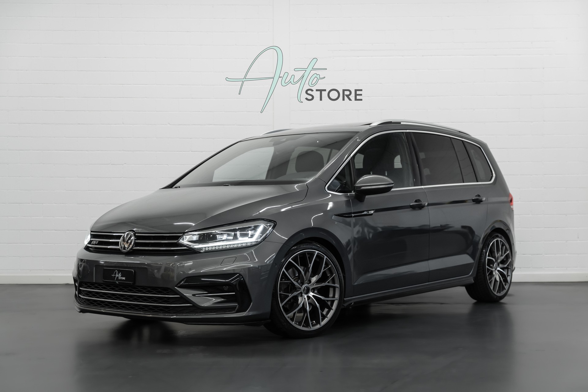 VW Touran 1.5 TSI R LINE EVO Highline DSG *7-Plätzer*