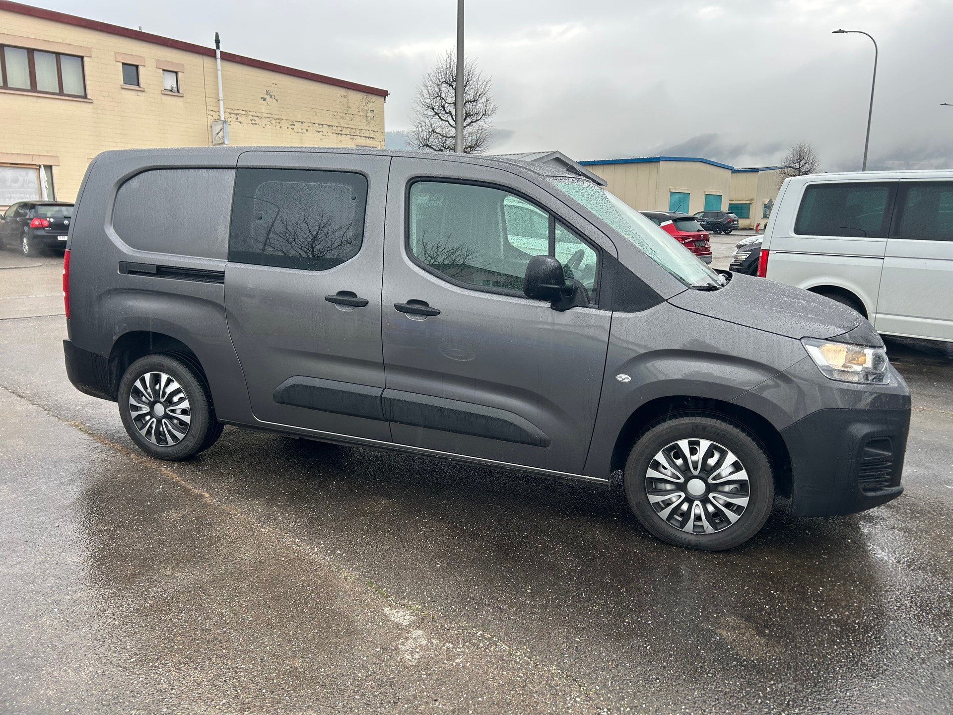CITROEN Berlingo Van 1.5 Blue HDi 130 s/s Long-image-3