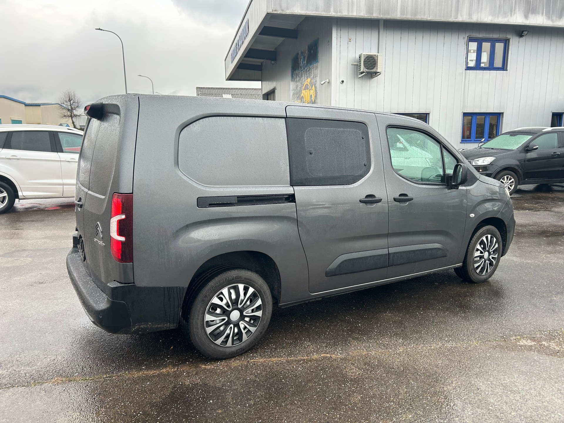 CITROEN Berlingo Van 1.5 Blue HDi 130 s/s Long-image-2