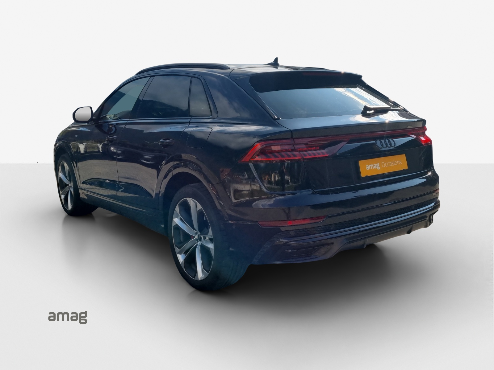 AUDI Q8 55 TFSI e quattro PHEV tiptronic-image-2