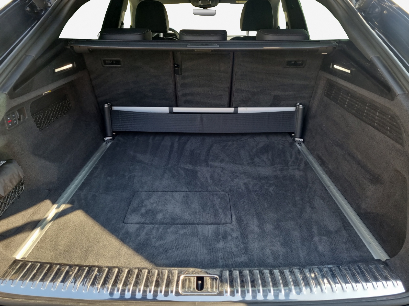 AUDI Q8 55 TFSI e quattro PHEV tiptronic-image-12