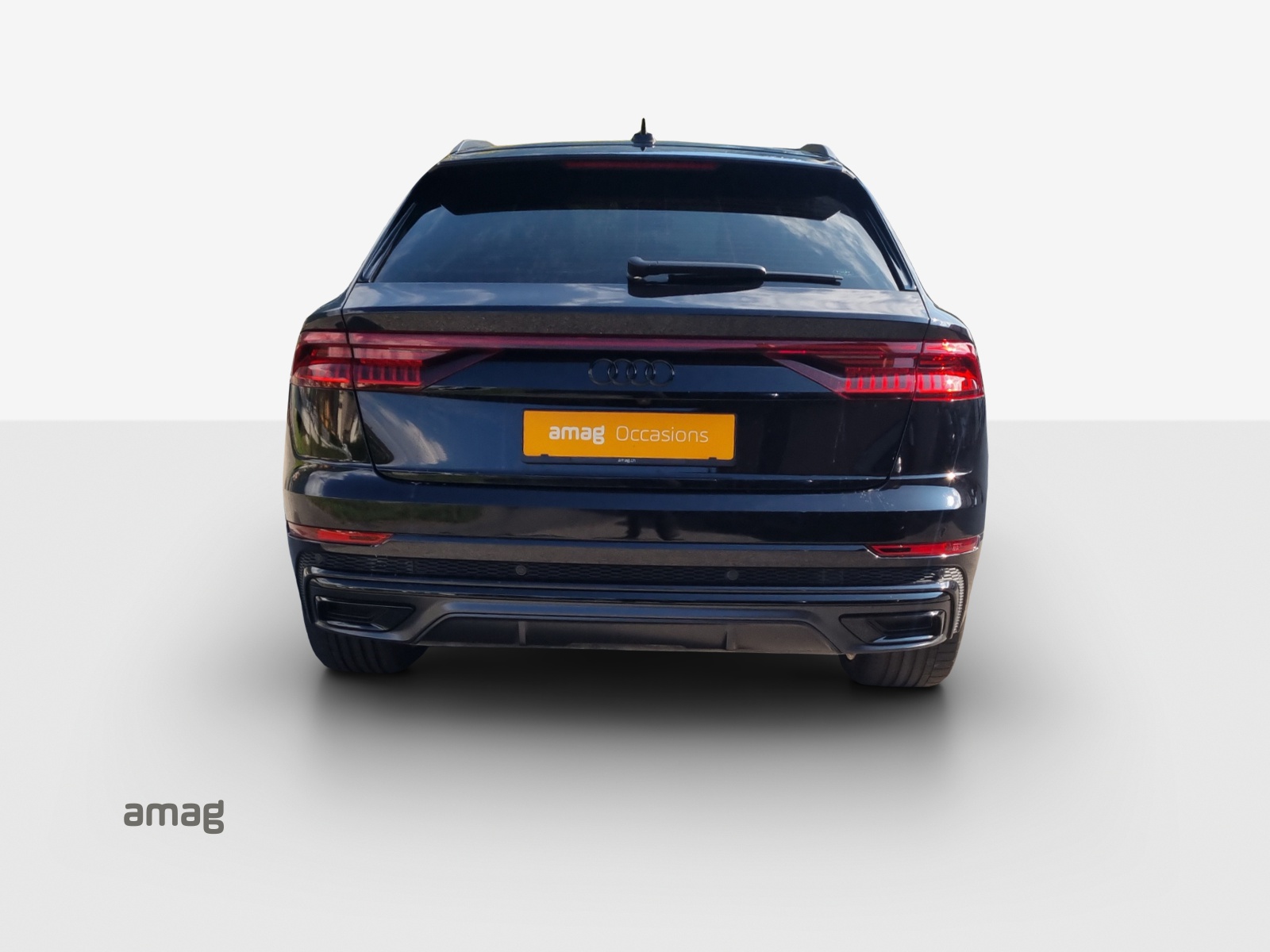 AUDI Q8 55 TFSI e quattro PHEV tiptronic-image-3