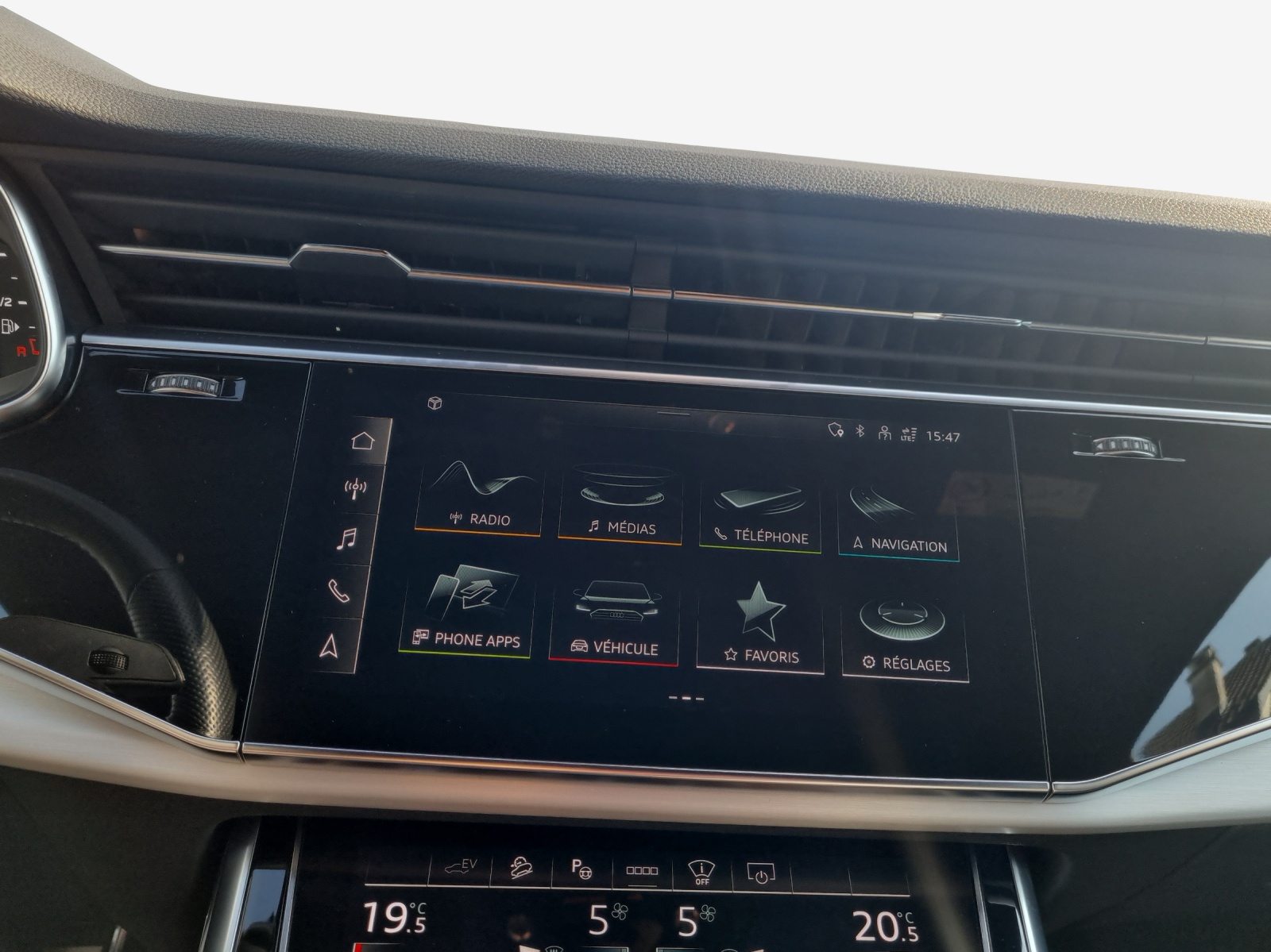 AUDI Q8 55 TFSI e quattro PHEV tiptronic-image-15