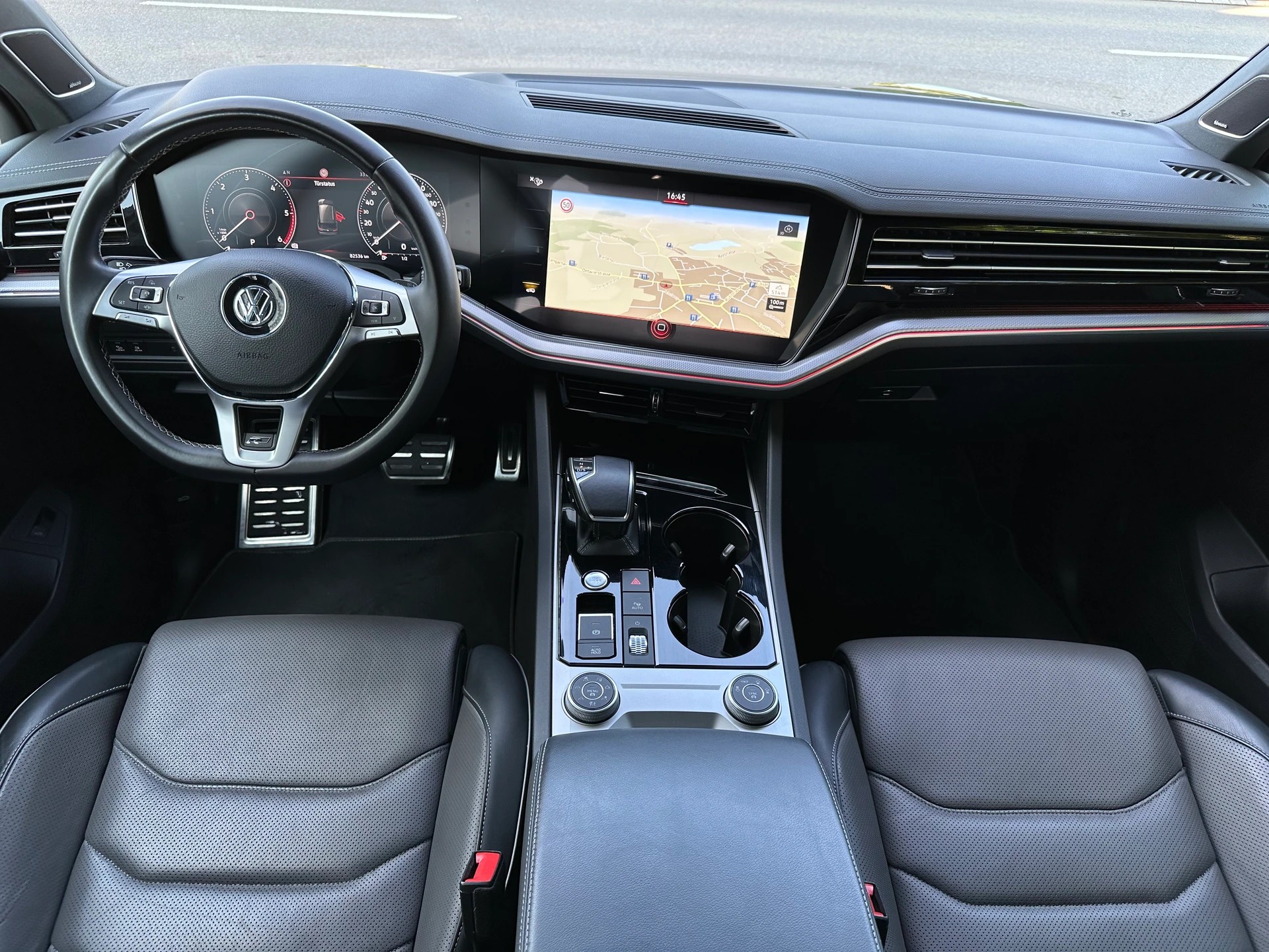 VW Touareg 4.0 V8 TDI R-Line Tiptronic-image-11